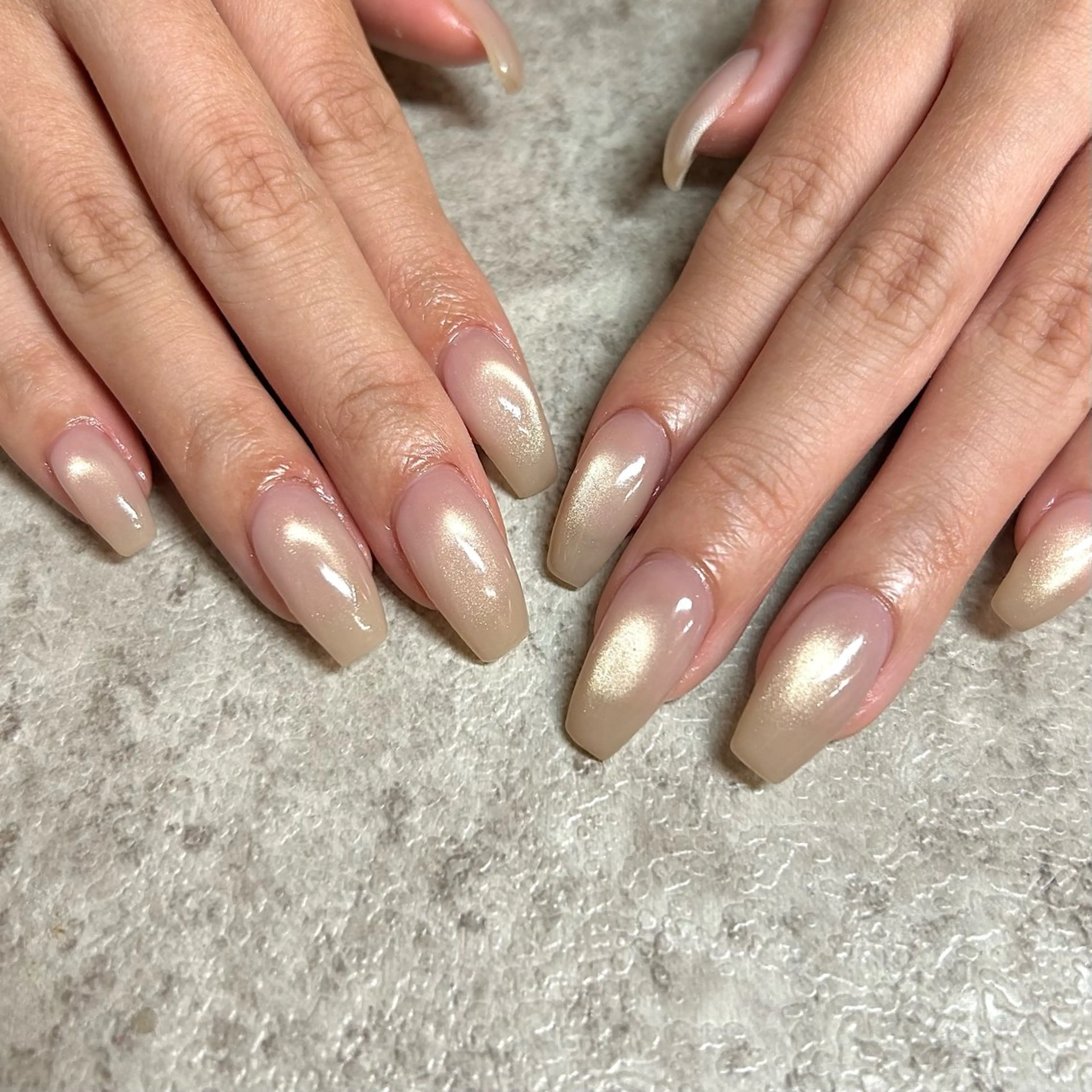 オフケア込🤍マグネットorフラッシュネイル💅🏻✨の写真