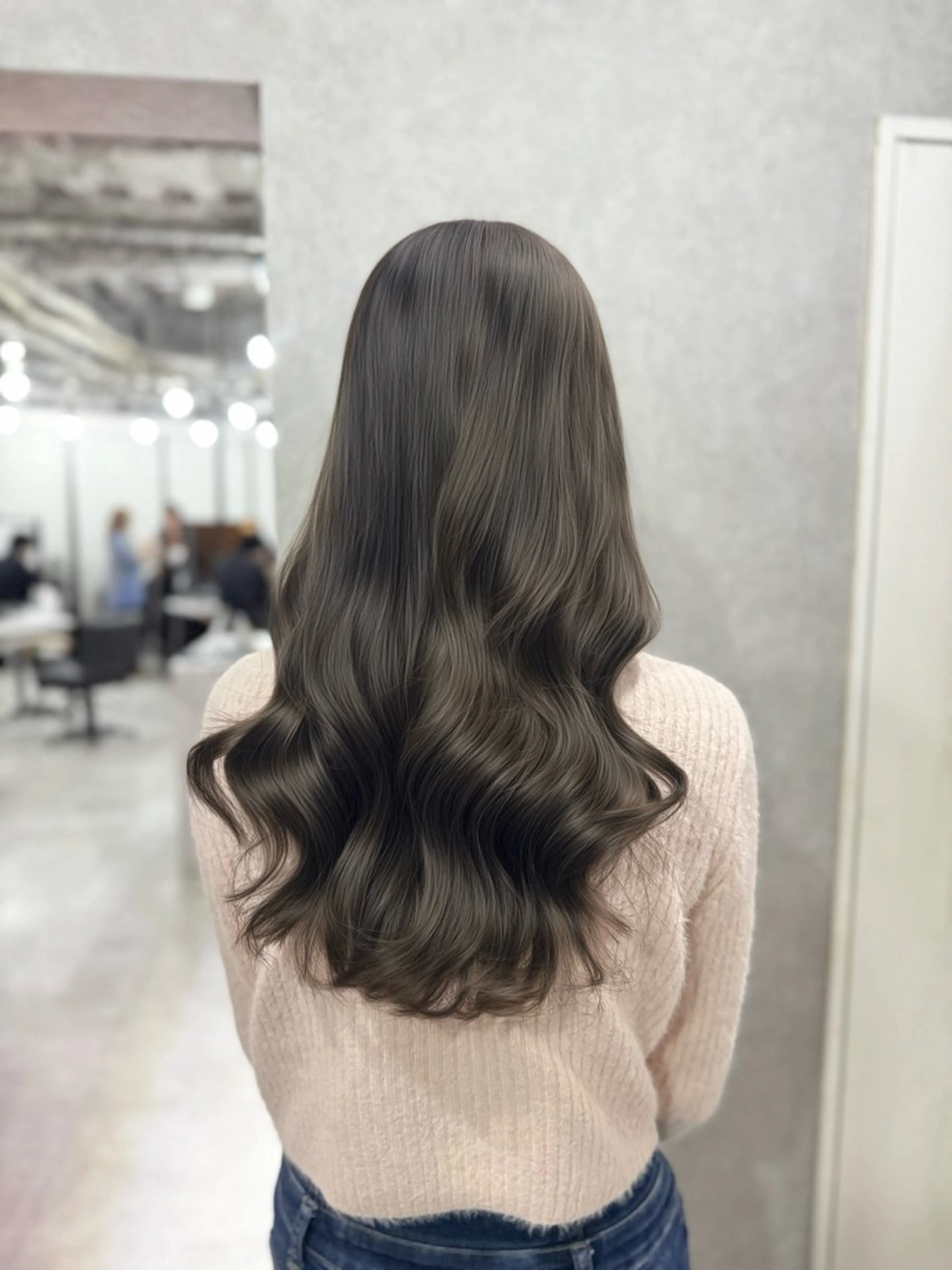 ロング カラー ベージュカラー ブリーチ ブラウンカラー ショコラブラウン ショコラグレージュ カット ヘアカラー トリートメント 赤み無し柔らかカラー 【梅田】madokaのヘアスタイル