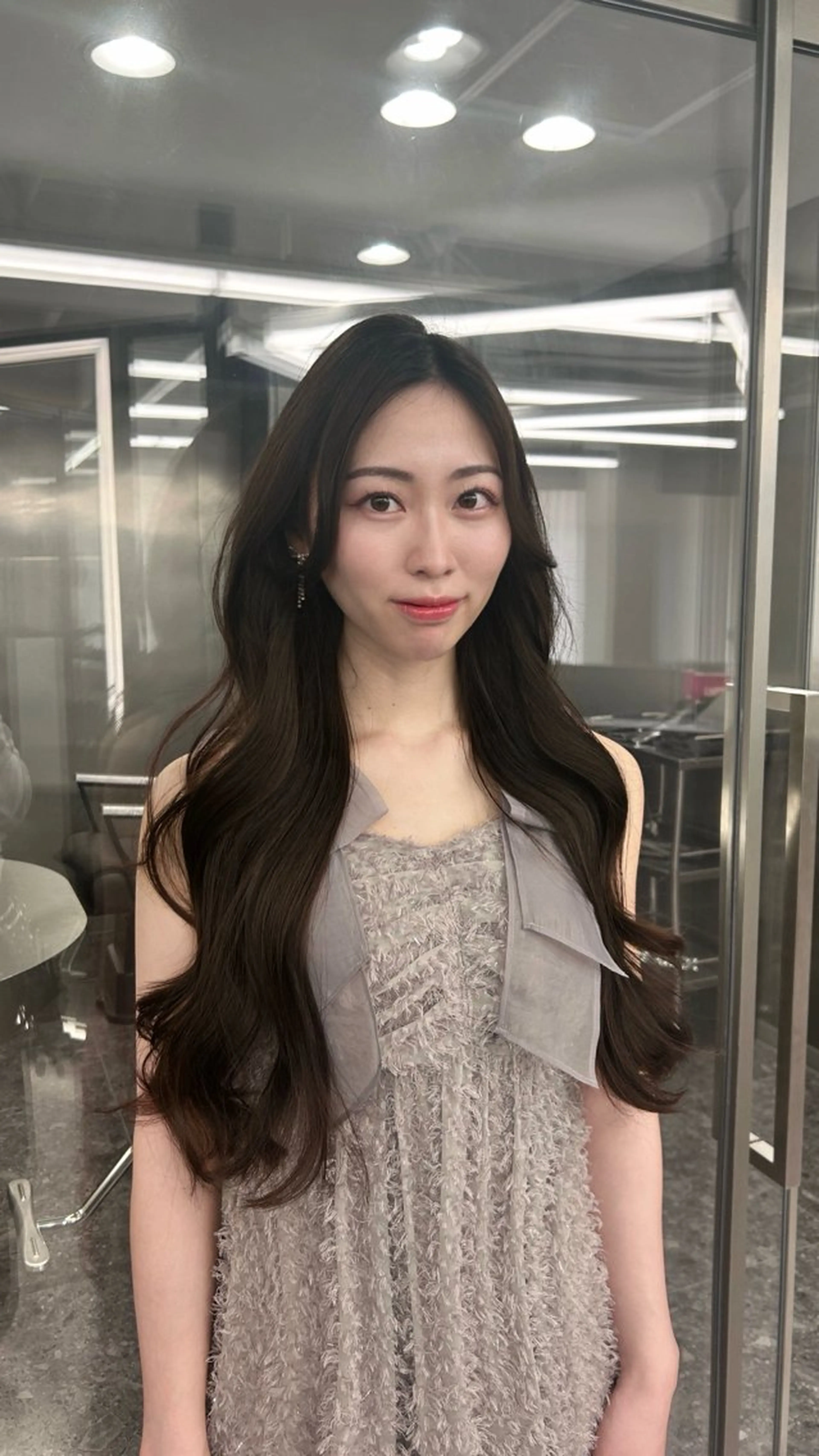 ロング LANDS Hitomiのヘアスタイル