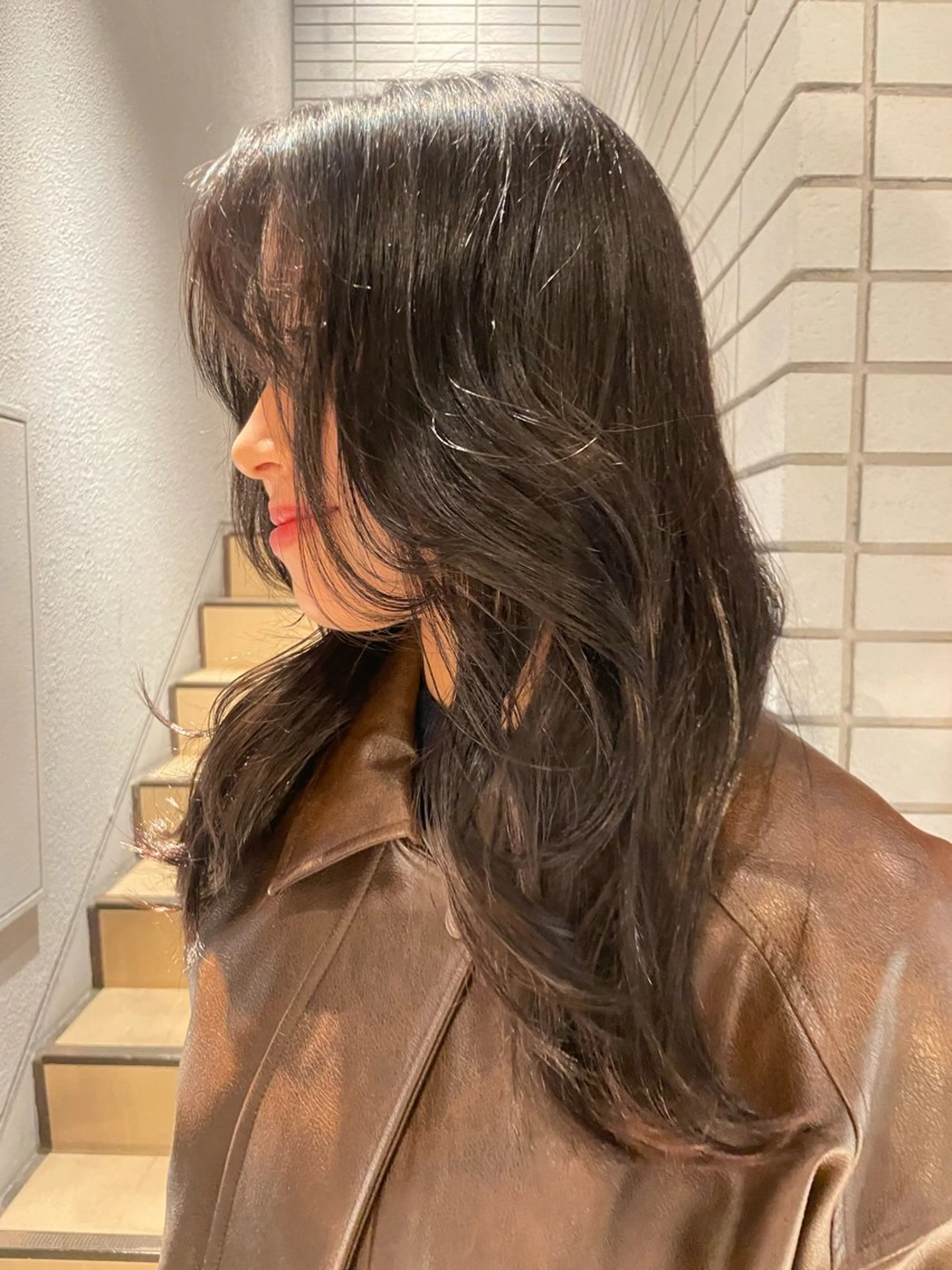 ミディアム カラー ブリーチ グレージュ ブリーチなしカラー カット トリートメント レイヤー×初 パーマ|hinakoのヘアスタイル