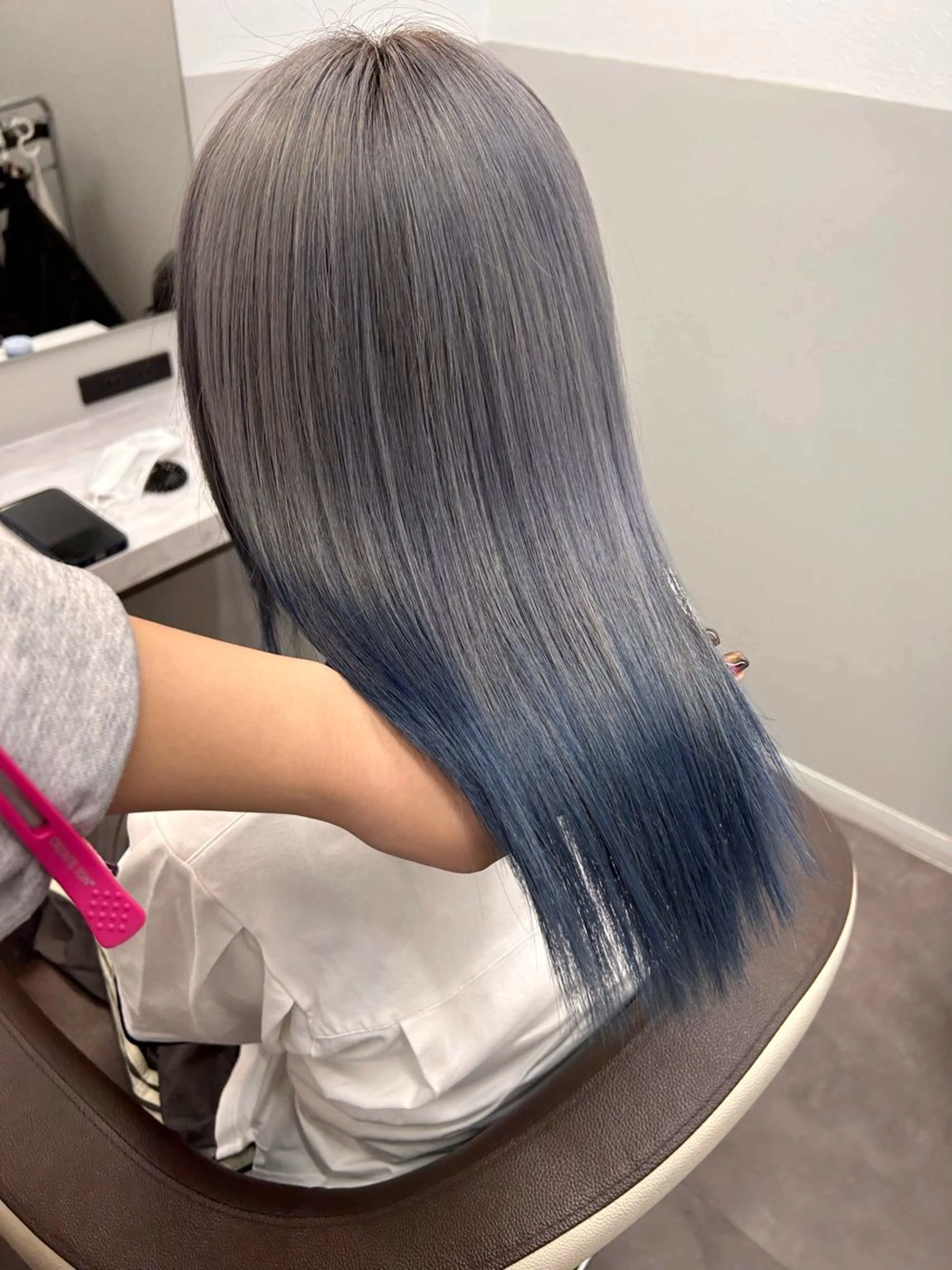 ミディアム カラー 薄田 珠美のヘアスタイル