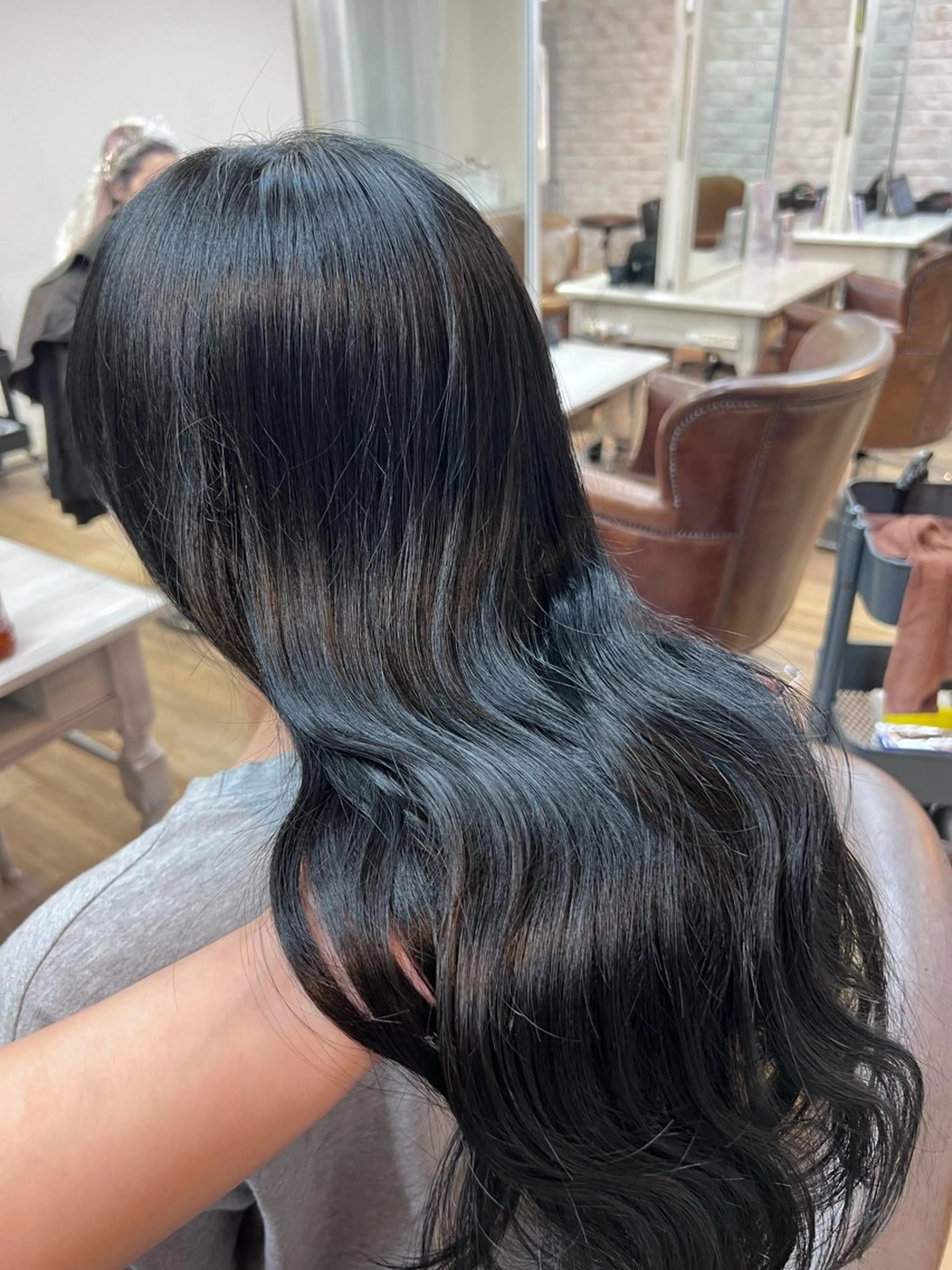 セミロング ヘアカラー ⚡️ エマ🥑のヘアスタイル