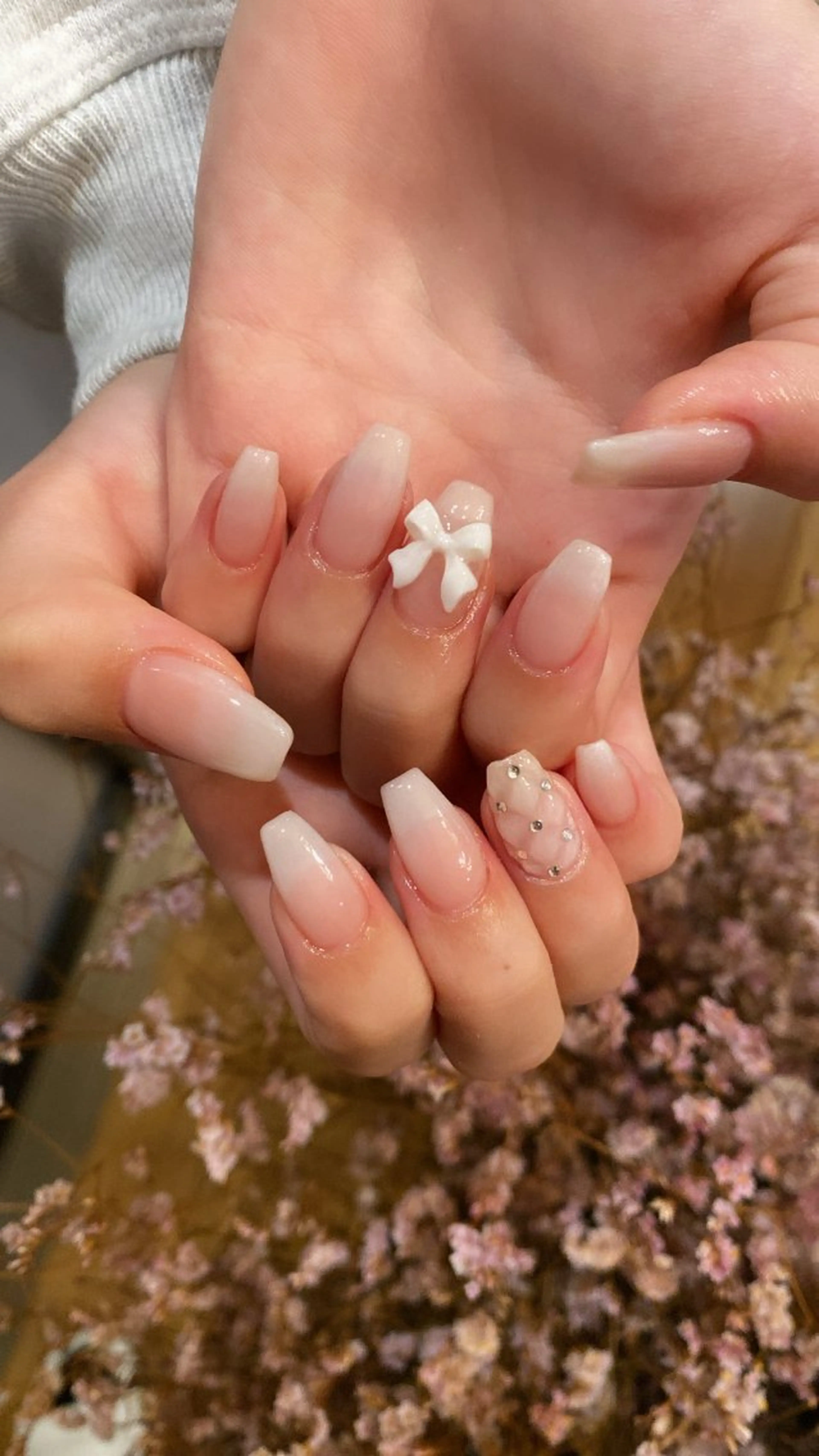 ネイル ワンカラーネイル ハンドネイル crystal ⭐︎ colorのネイルデザイン
