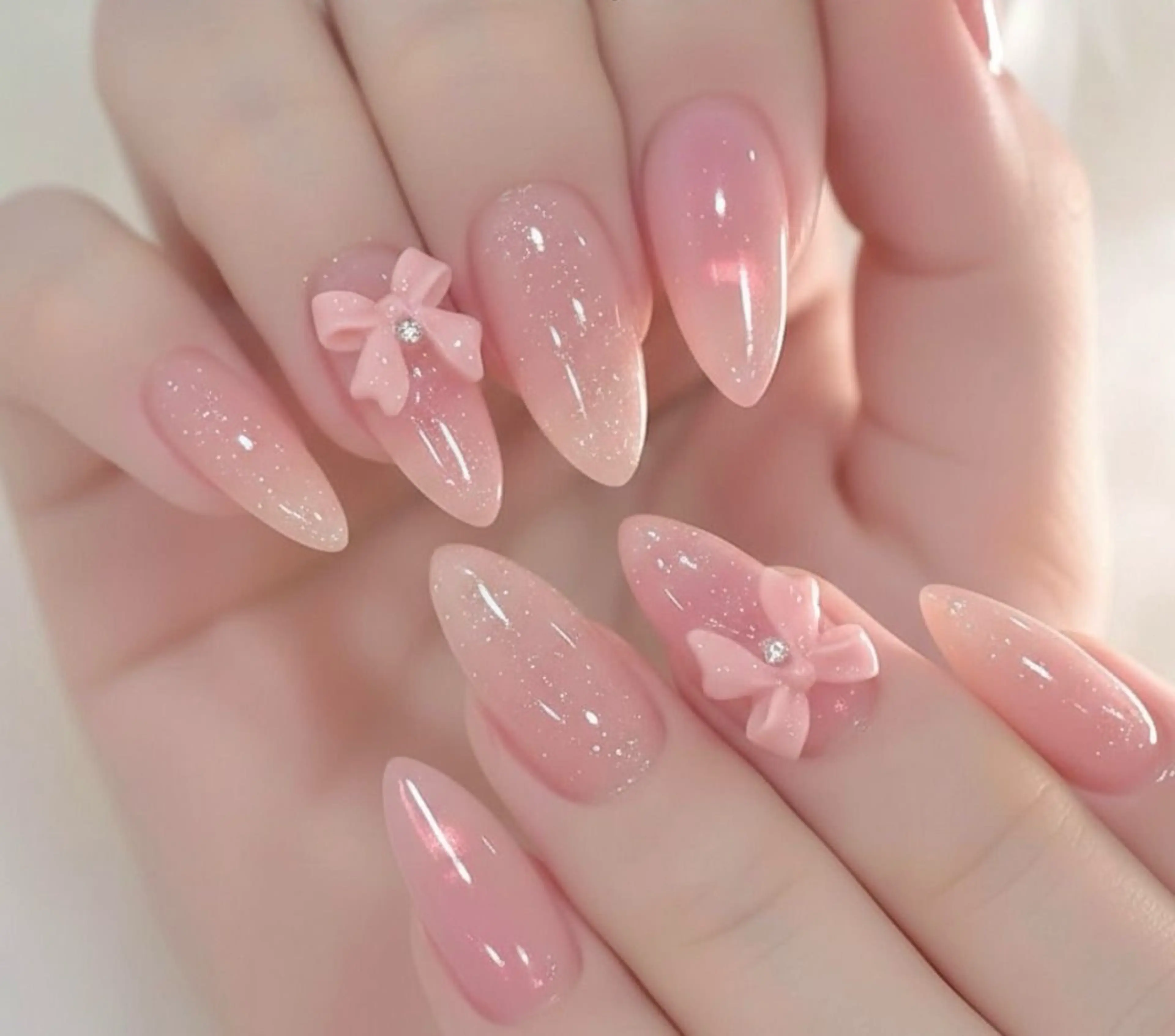 カラー グラデーションカラー ピンクカラー ハンドネイル AIN Nailのネイルデザイン