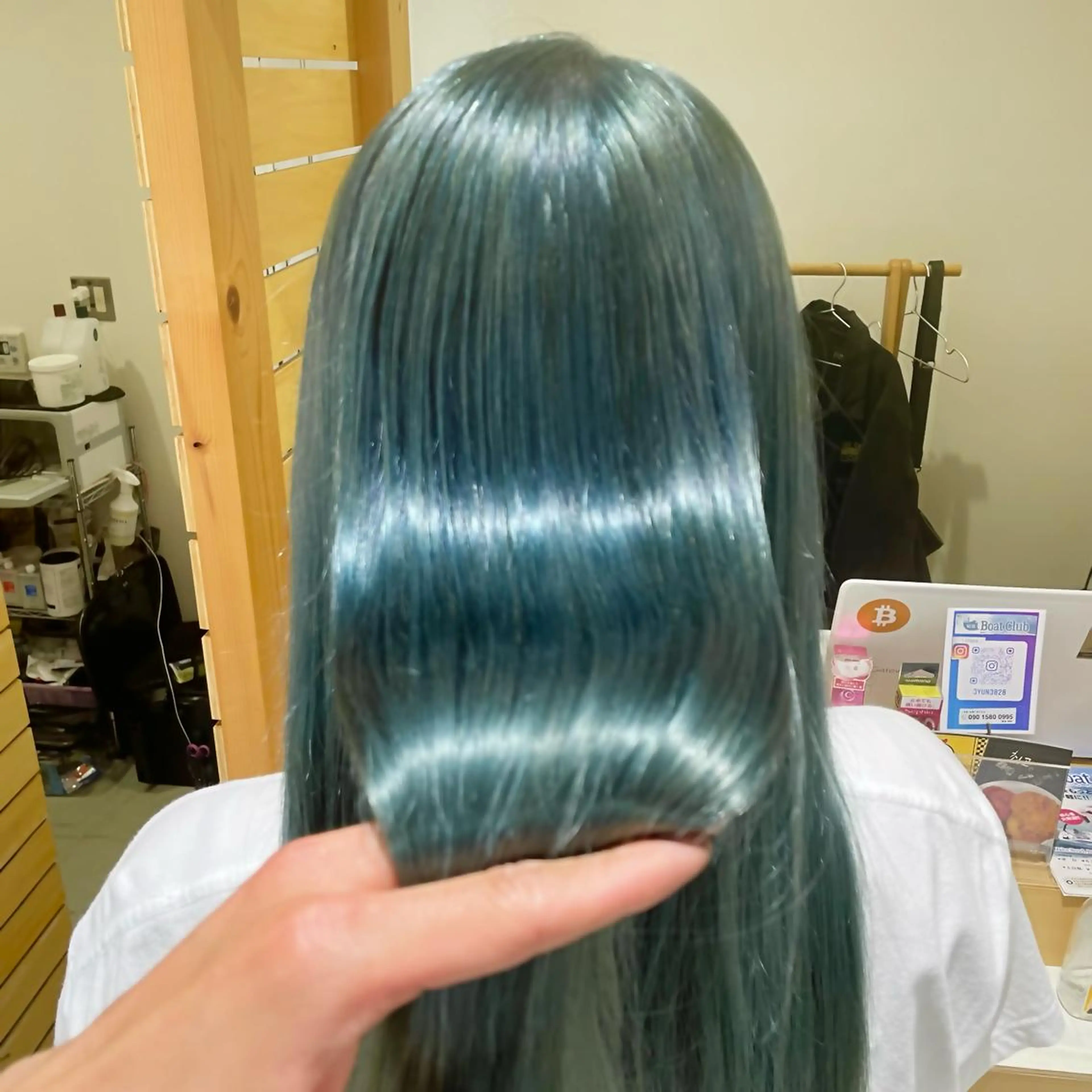 ロング カラー ブリーチ ブルーカラー ヘアカラー トリートメント ✨髪質改善🎨 杉本賢人のヘアスタイル