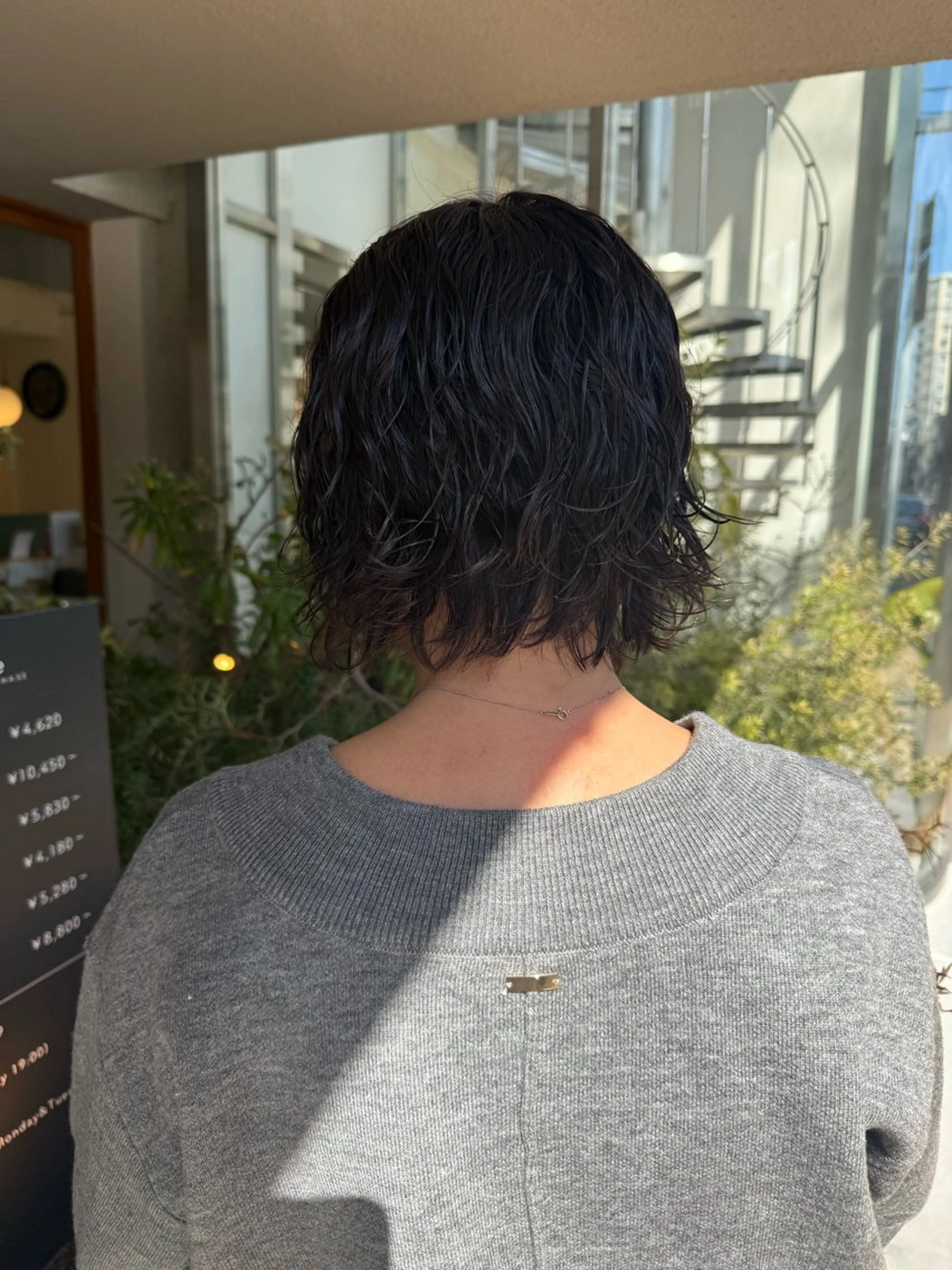 ショート カット パーマ 荻野 結衣のヘアスタイル