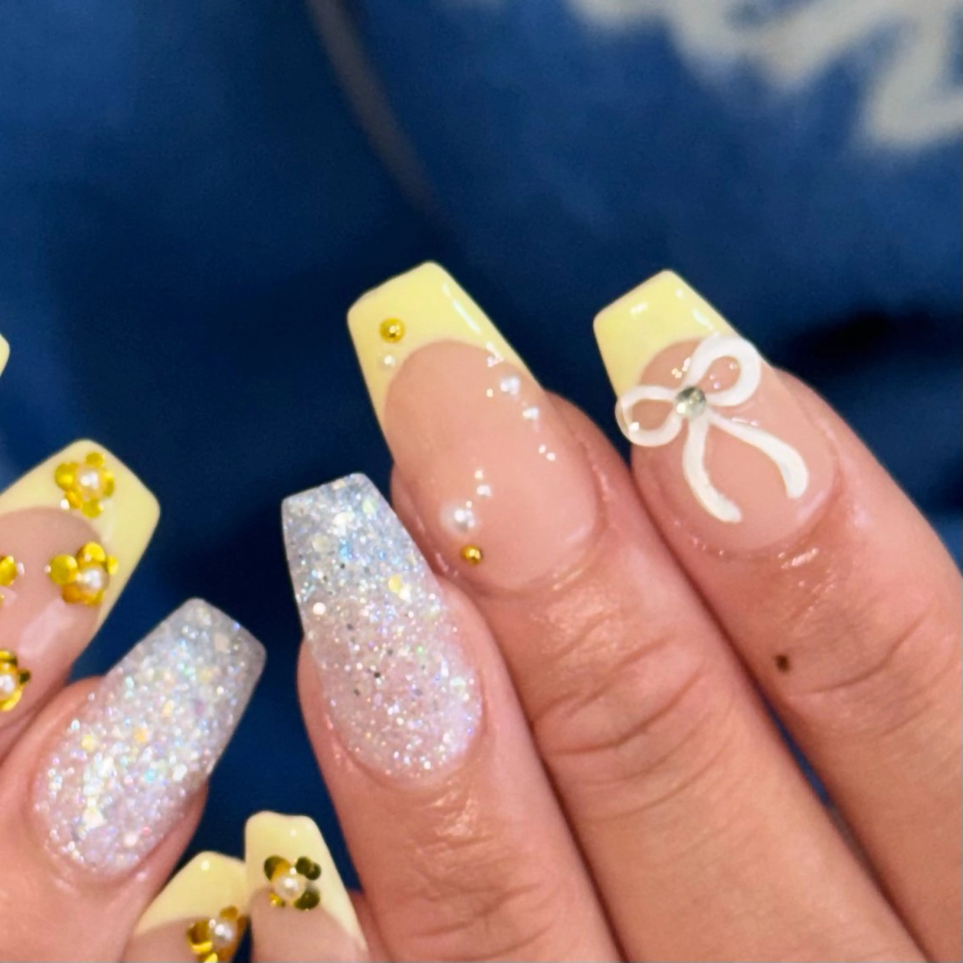ネイル ぷっくりネイル リボン ハンドネイル elfia nailstudio所属・tamaki araiのネイルデザイン