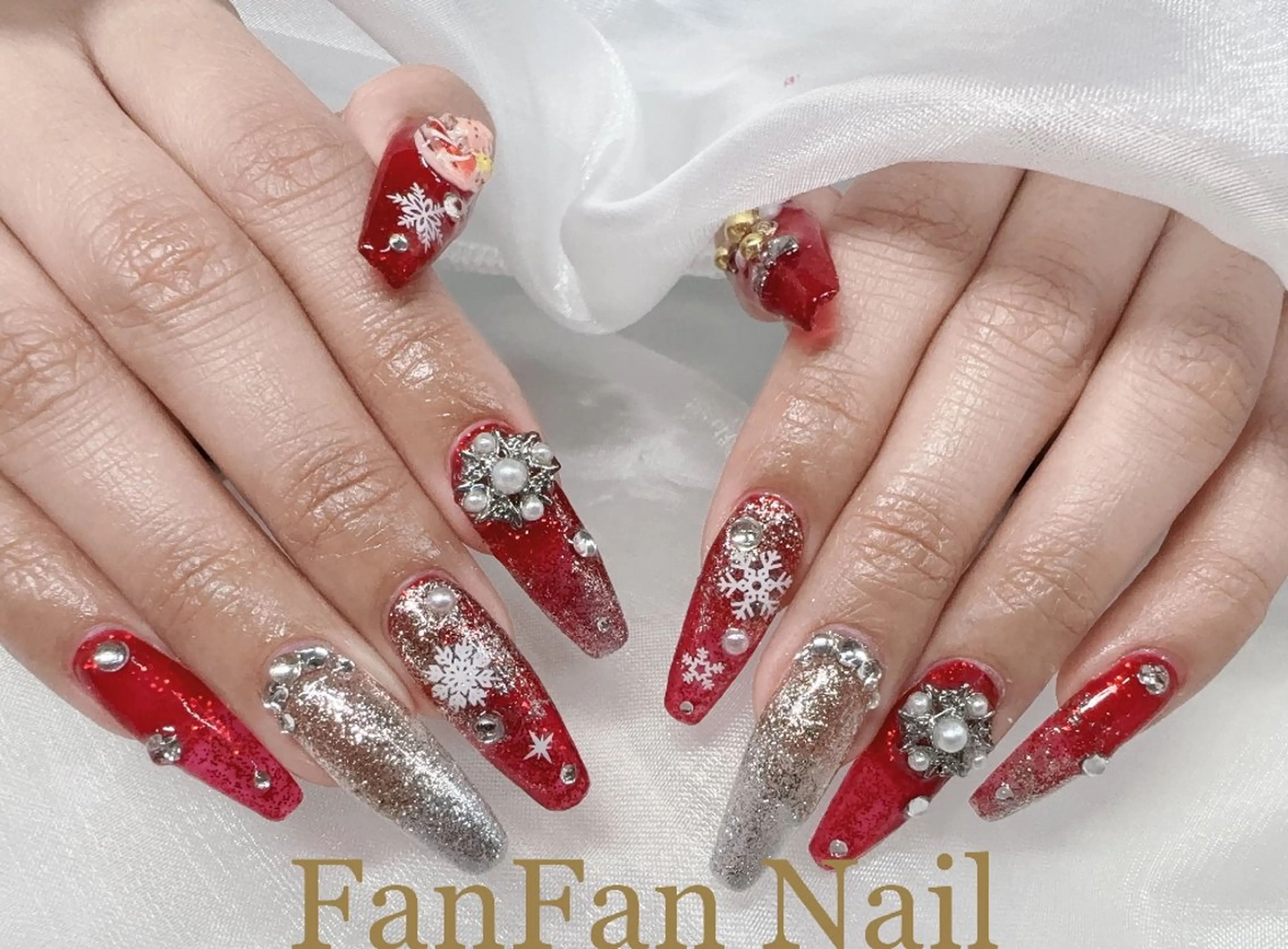 ハンドネイル Fanfan  長さ出し専門のネイルデザイン