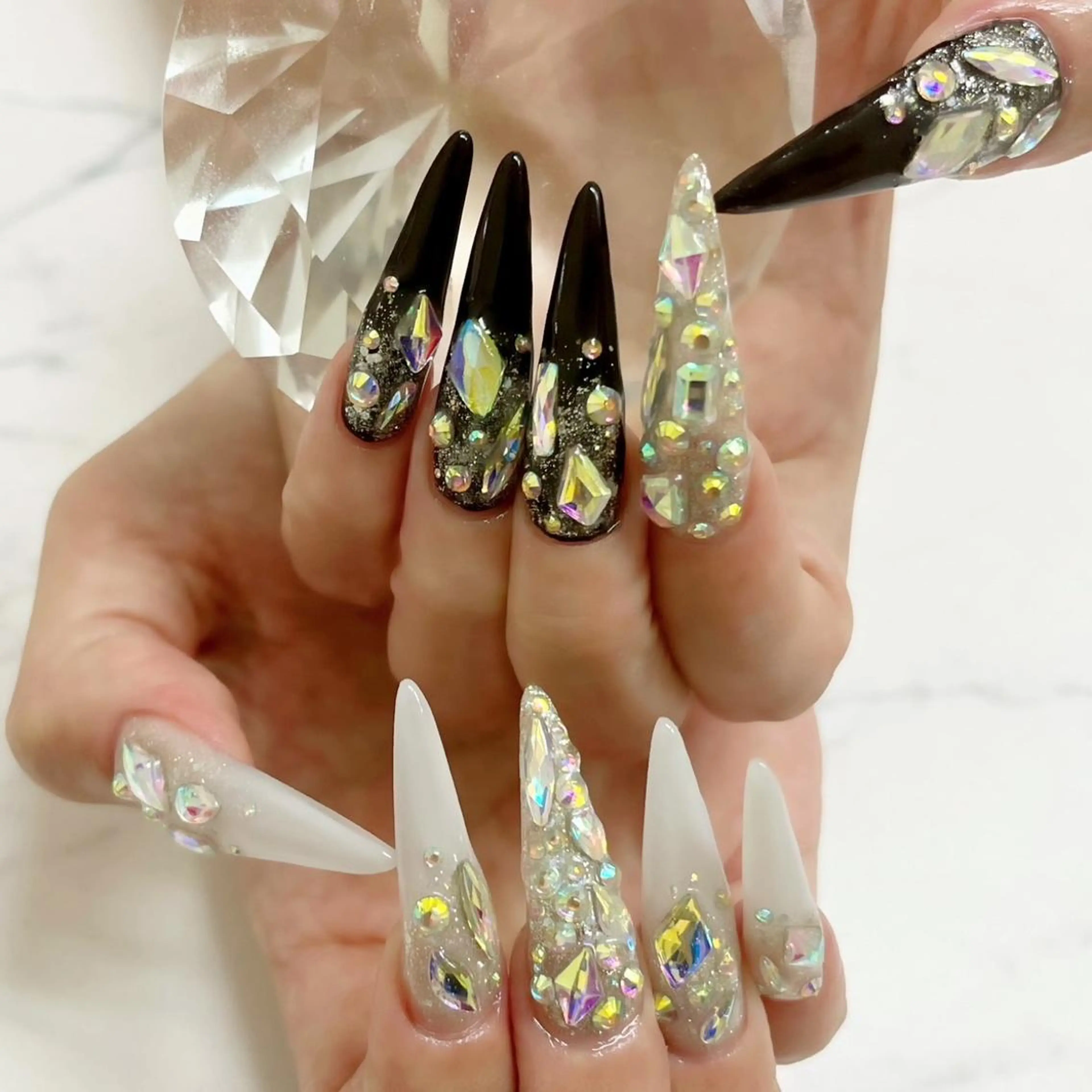 ネイル 持ち込み ❤️💛REBEST 京橋　nailのネイルデザイン