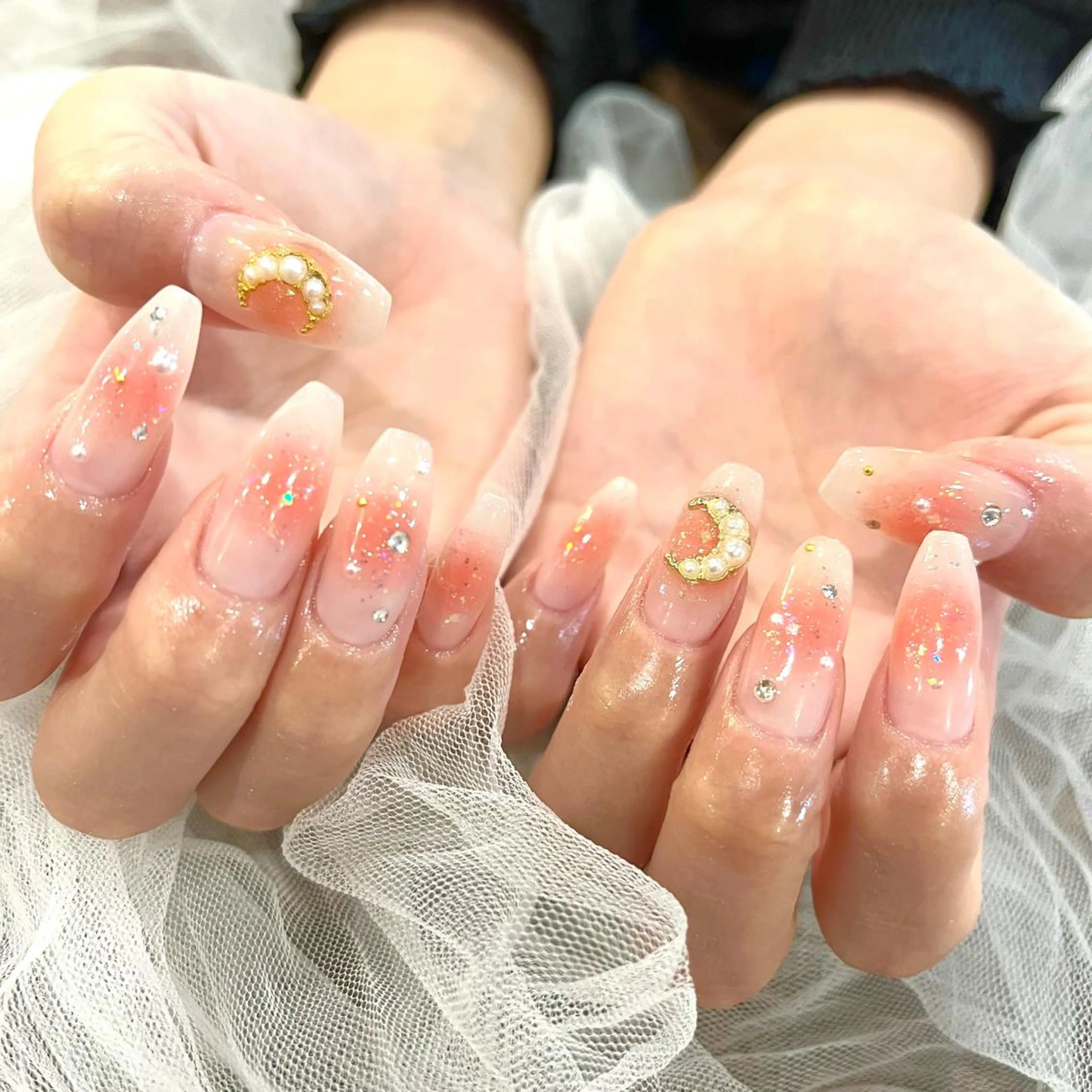 ロング ネイル チークネイル ハンドネイル Cleo伏見店🌿 Momokaのネイルデザイン