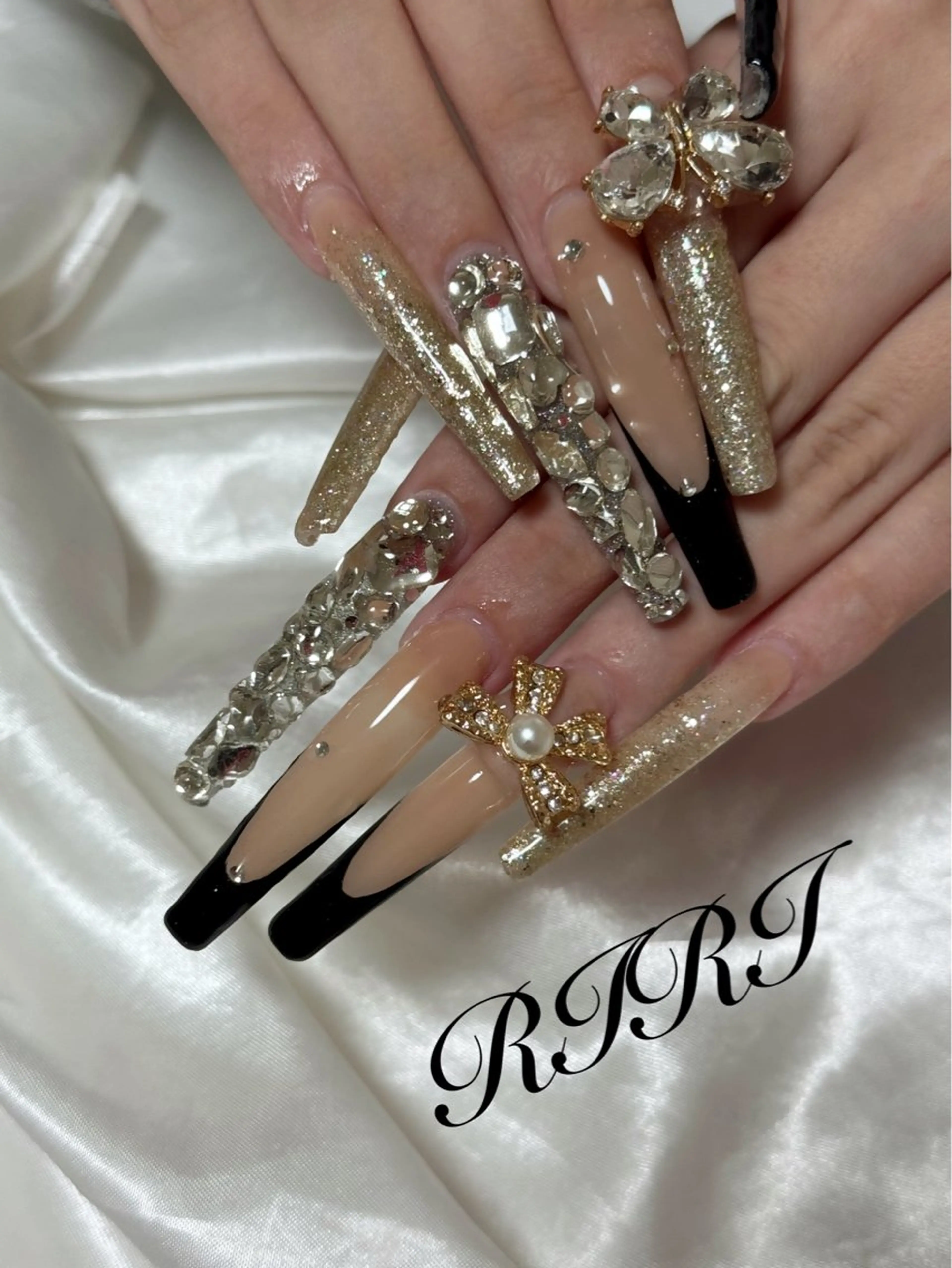 ネイル フレンチネイル ジェルネイル ロングネイル スカルプネイル シンプルネイル ハンドネイル riri オーナーのネイルデザイン