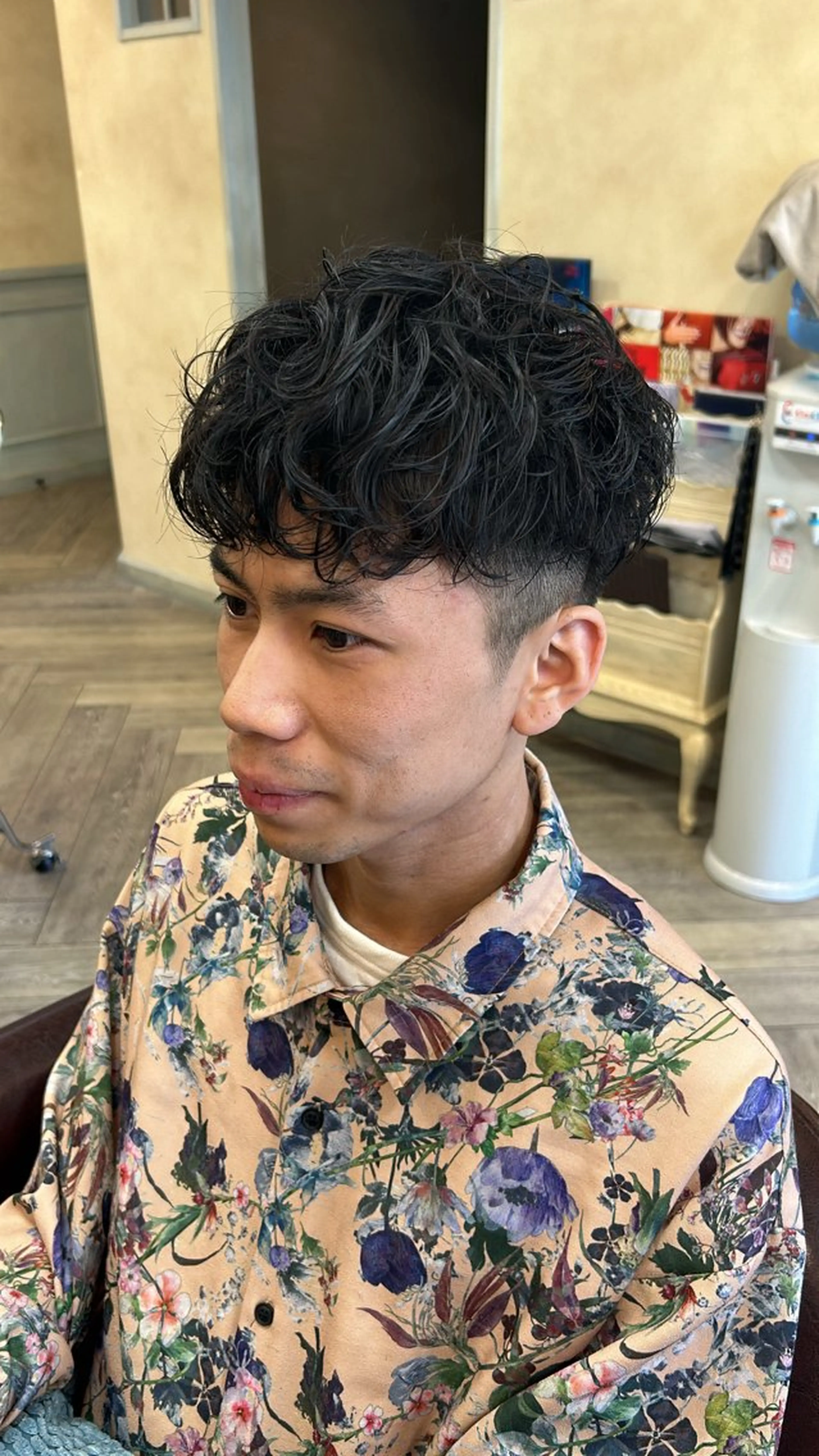 パーマ メンズ カット パーマ アオバ / ハイトーンカラーのヘアスタイル