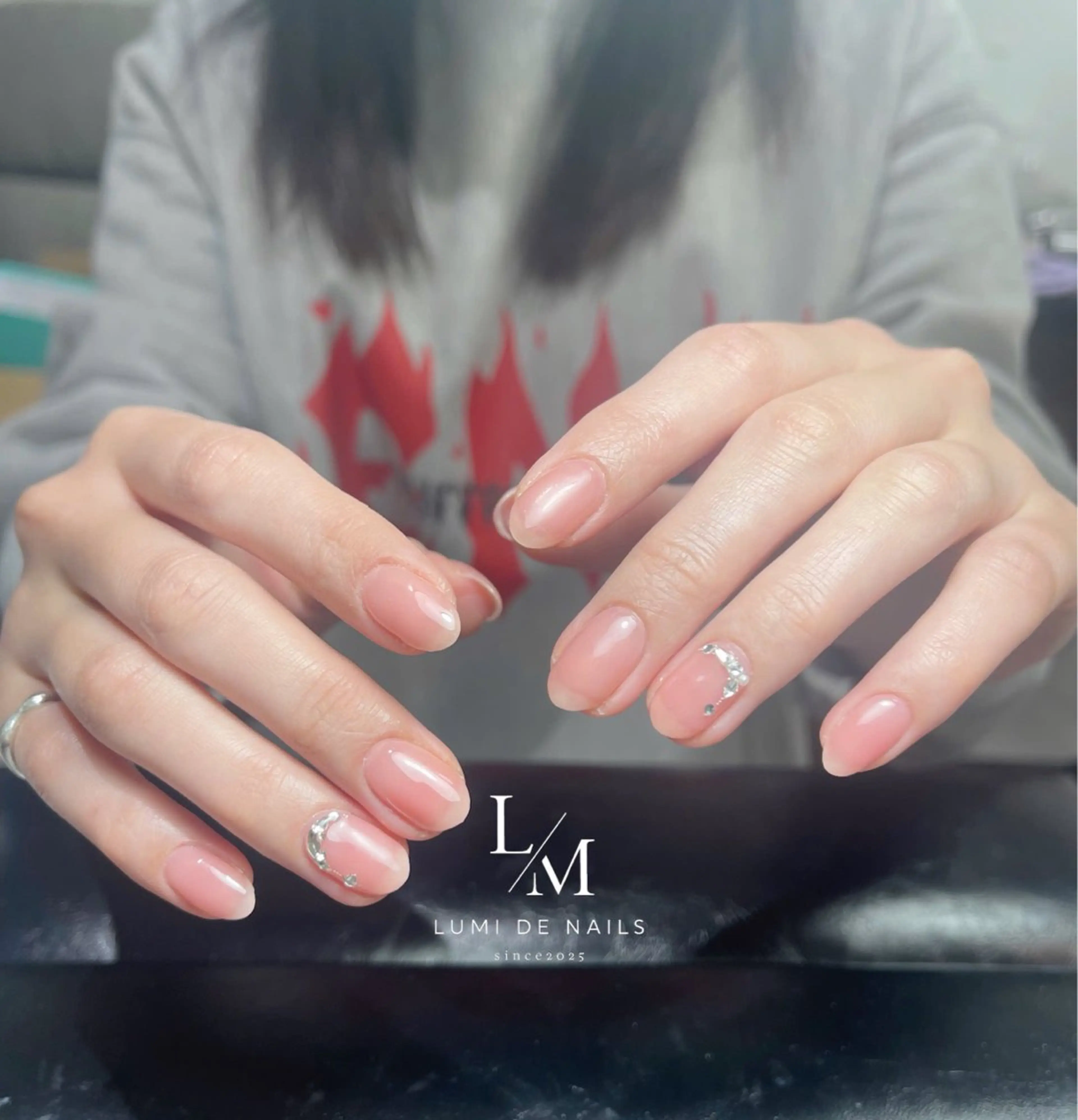 ネイル グラデーション ラメ(グリッター) マグネットネイル ミラーネイル ニュアンスネイル ハンドネイル Lumi de nailsのネイルデザイン