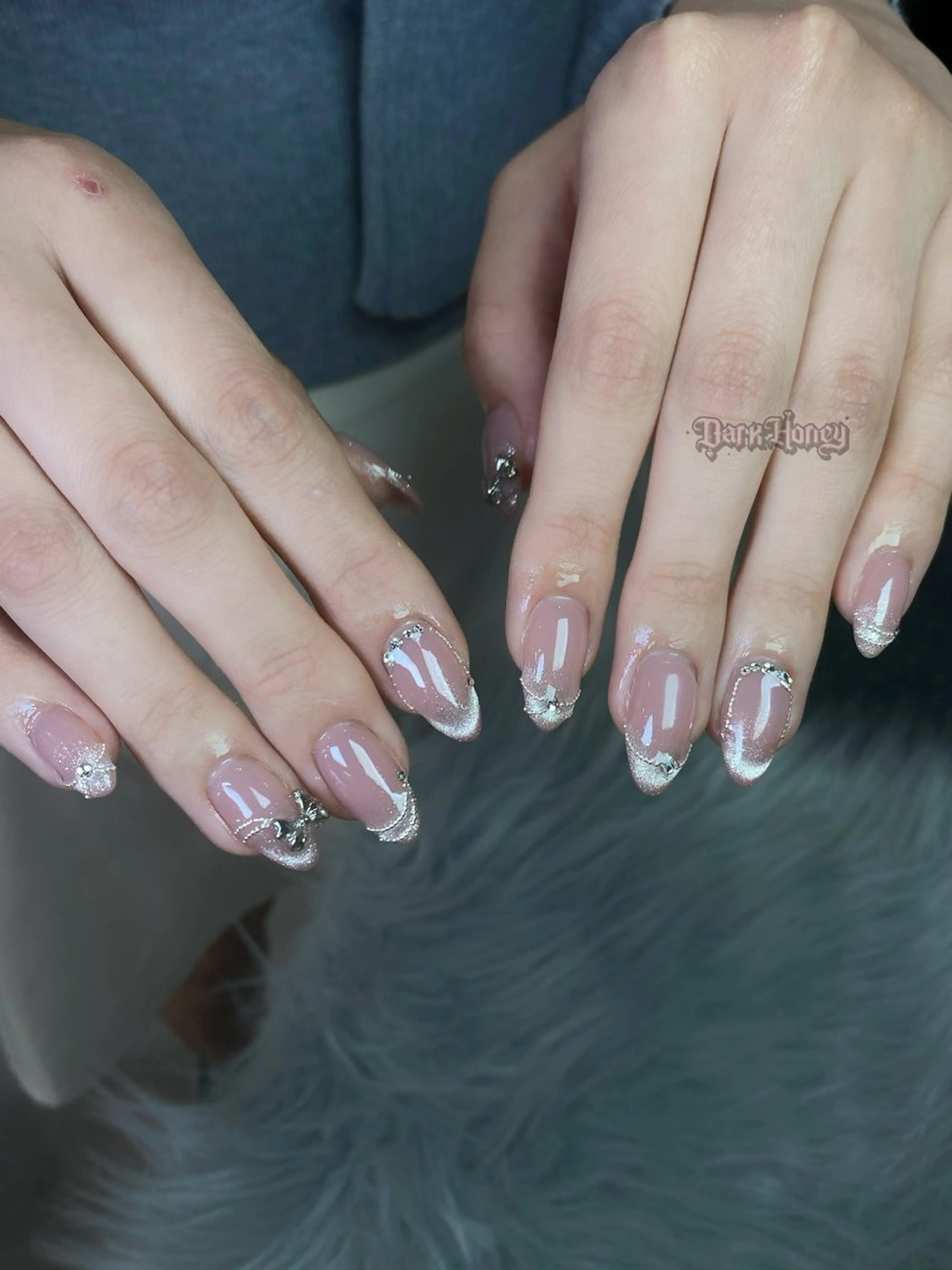 ネイル ハンドネイル Dark honey スカルプ専門原宿店のネイルデザイン