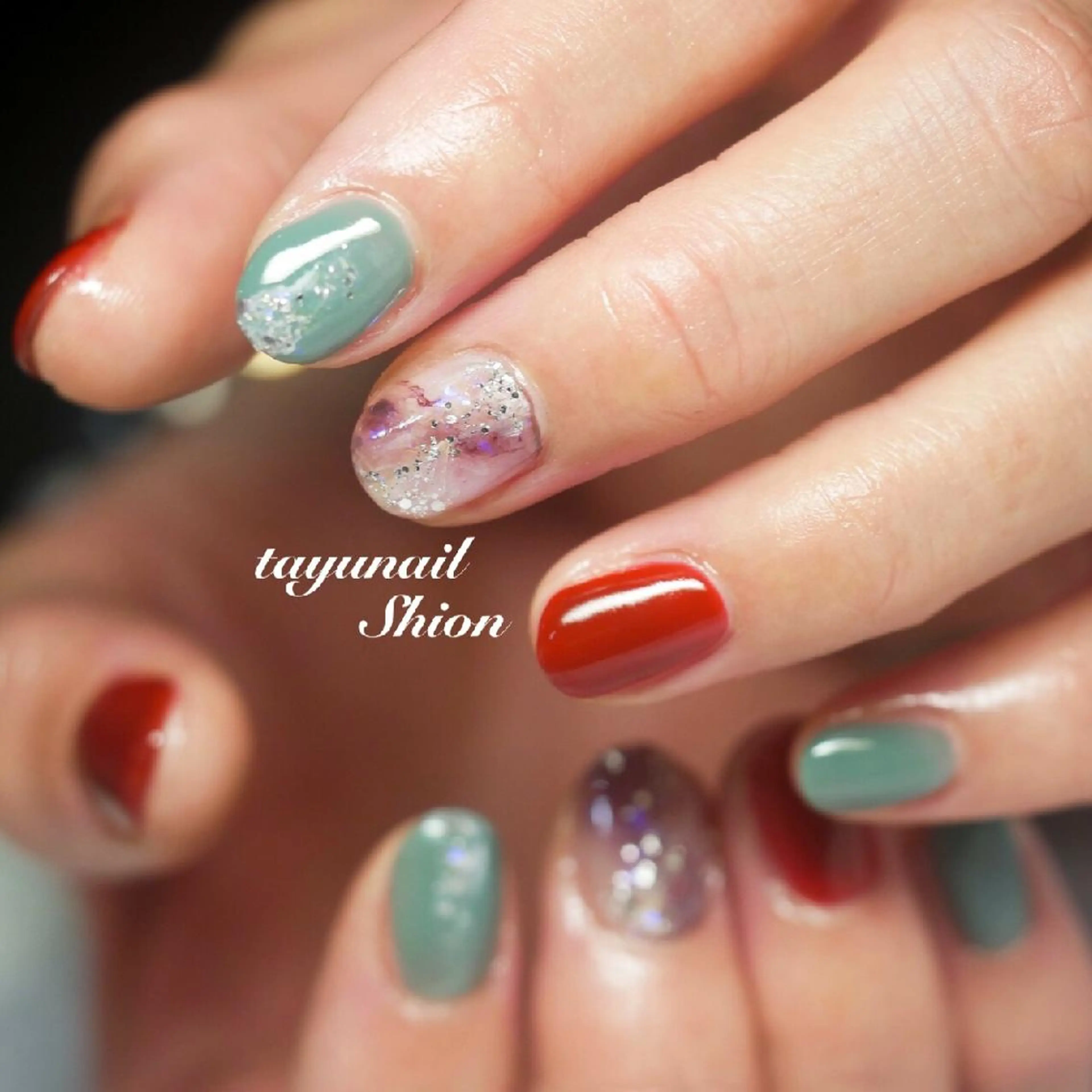 ネイル アートネイル ブルー ジェルネイル キラキラネイル ニュアンスネイル ネイルサロン 【たゆnail】のネイルデザイン