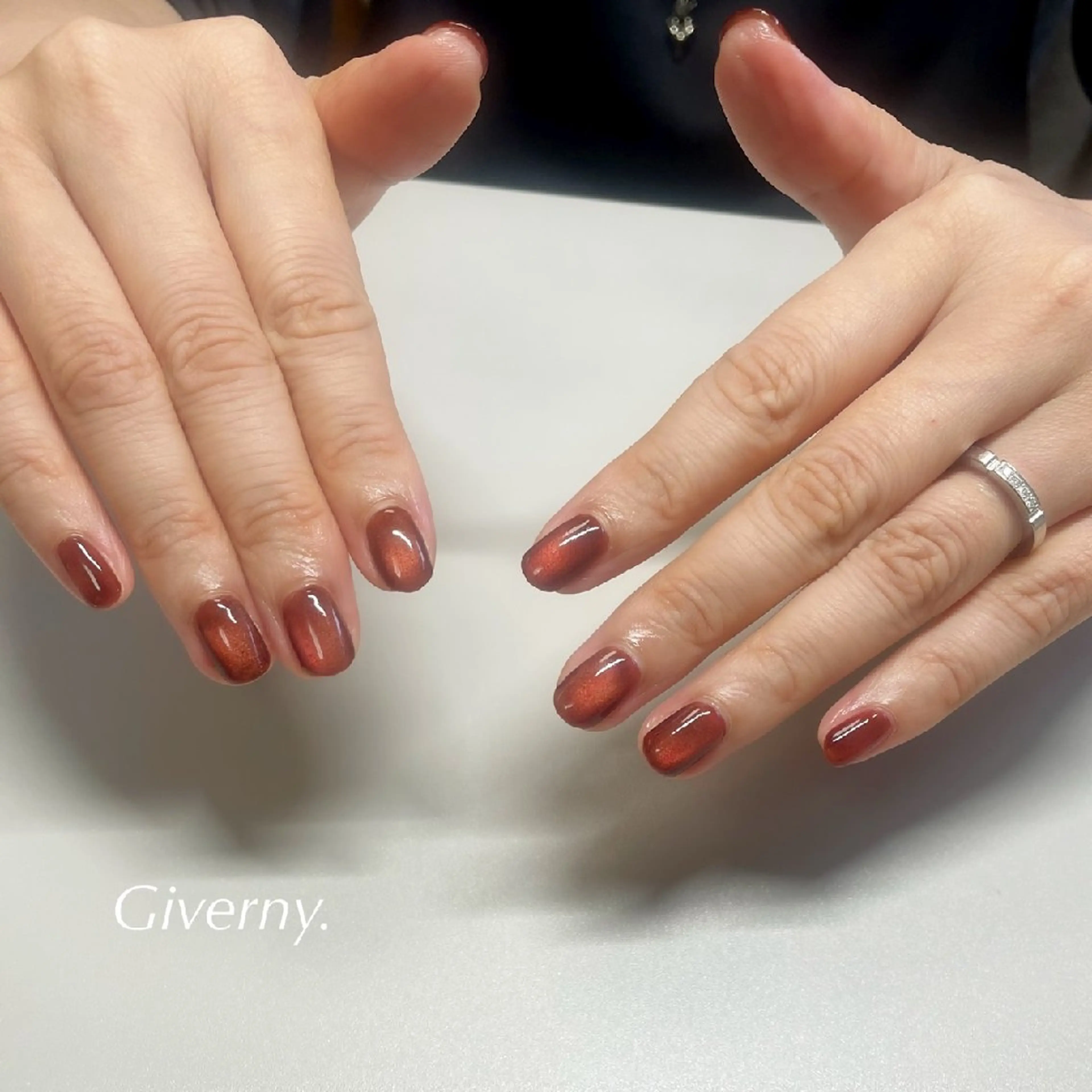 ネイル マグネットネイル ハンドネイル Giverny .のネイルデザイン