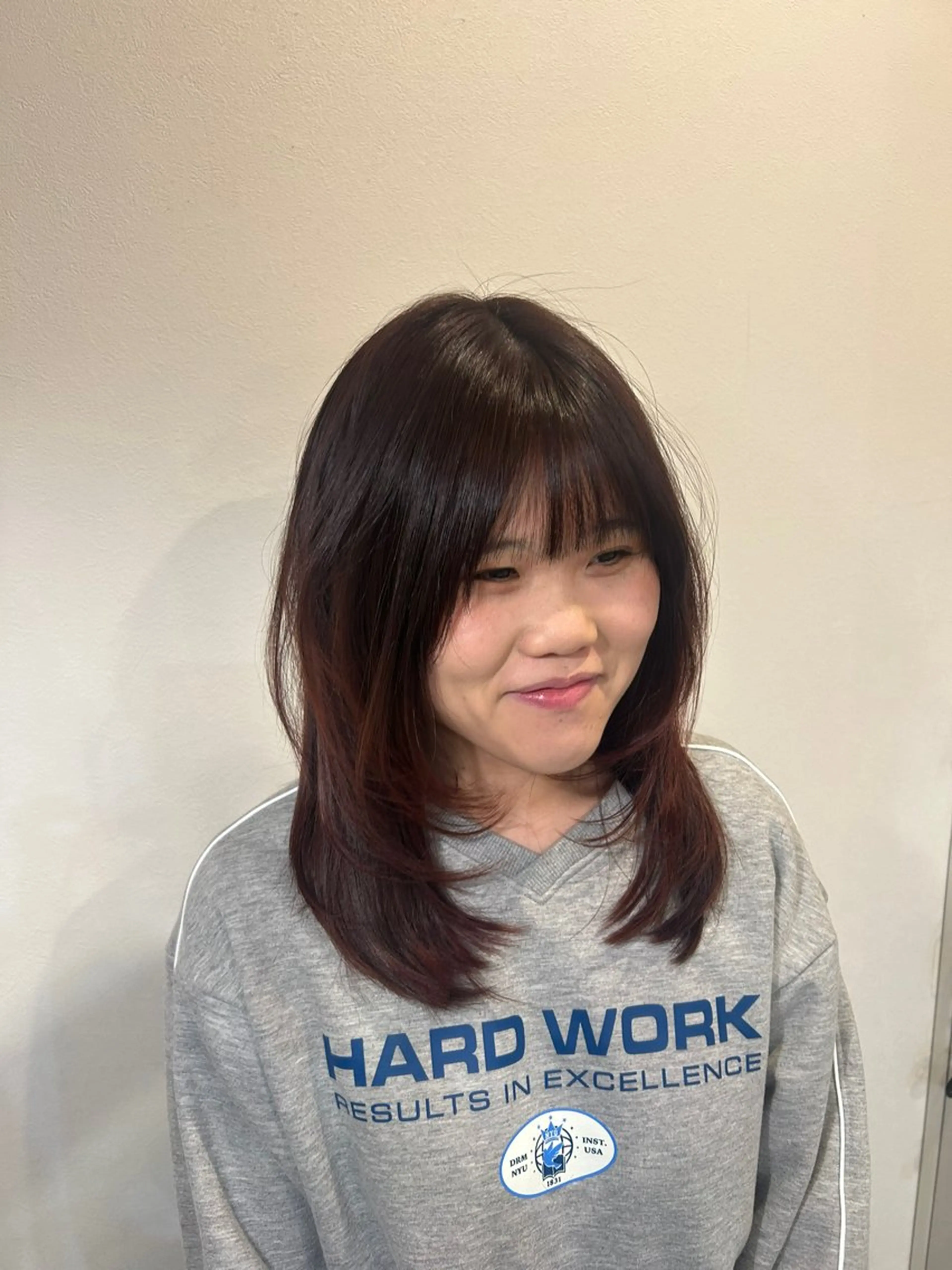 ミディアム ミディアムレイヤー レイヤーカット カット トリートメント 元永 沙知のヘアスタイル