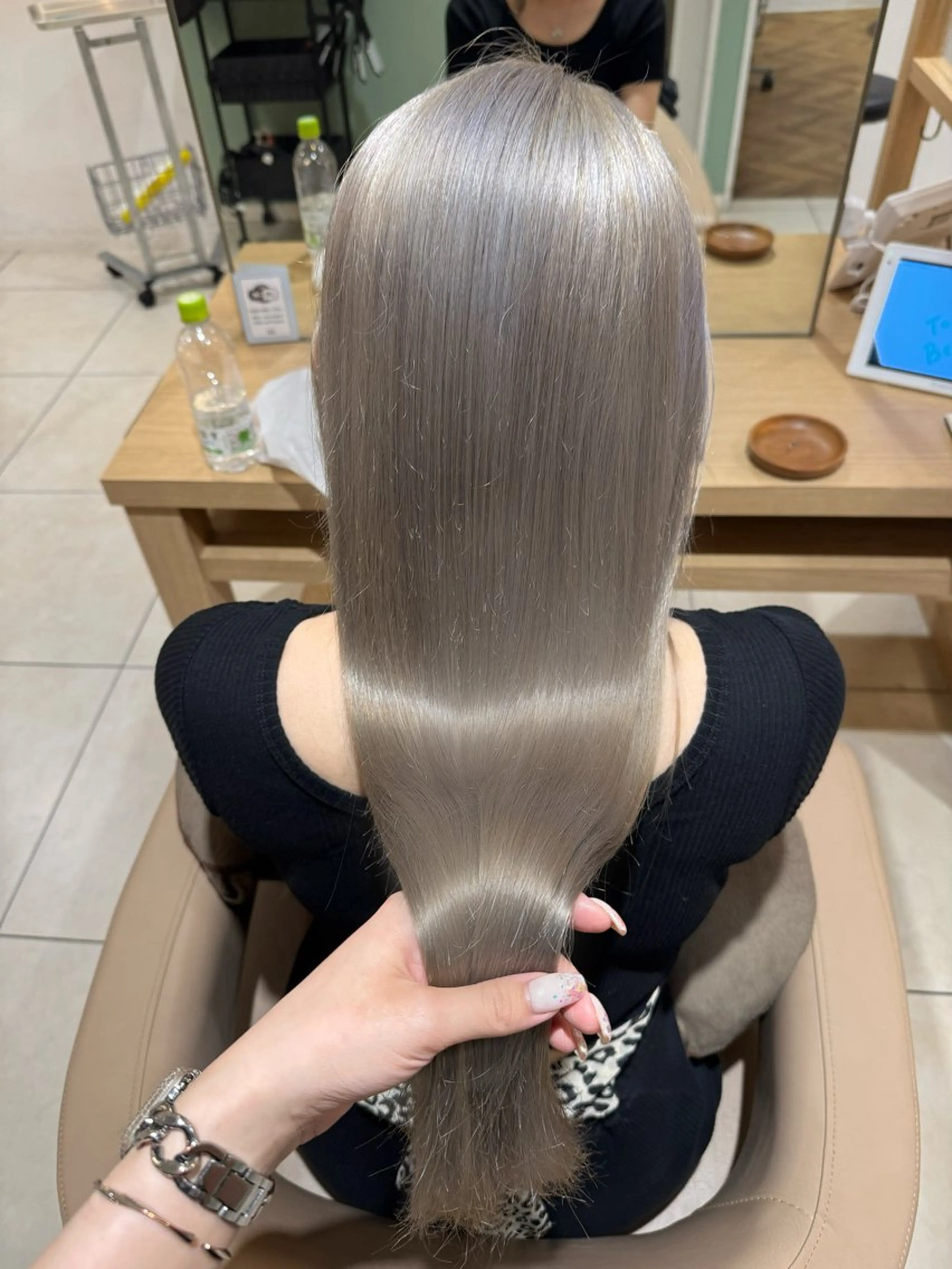 ロング カラー ブリーチ ハイトーンカラー ヘアカラー トリートメント 🫧🧸カラーヘアメ 🫧MIO🧸🫧のヘアスタイル