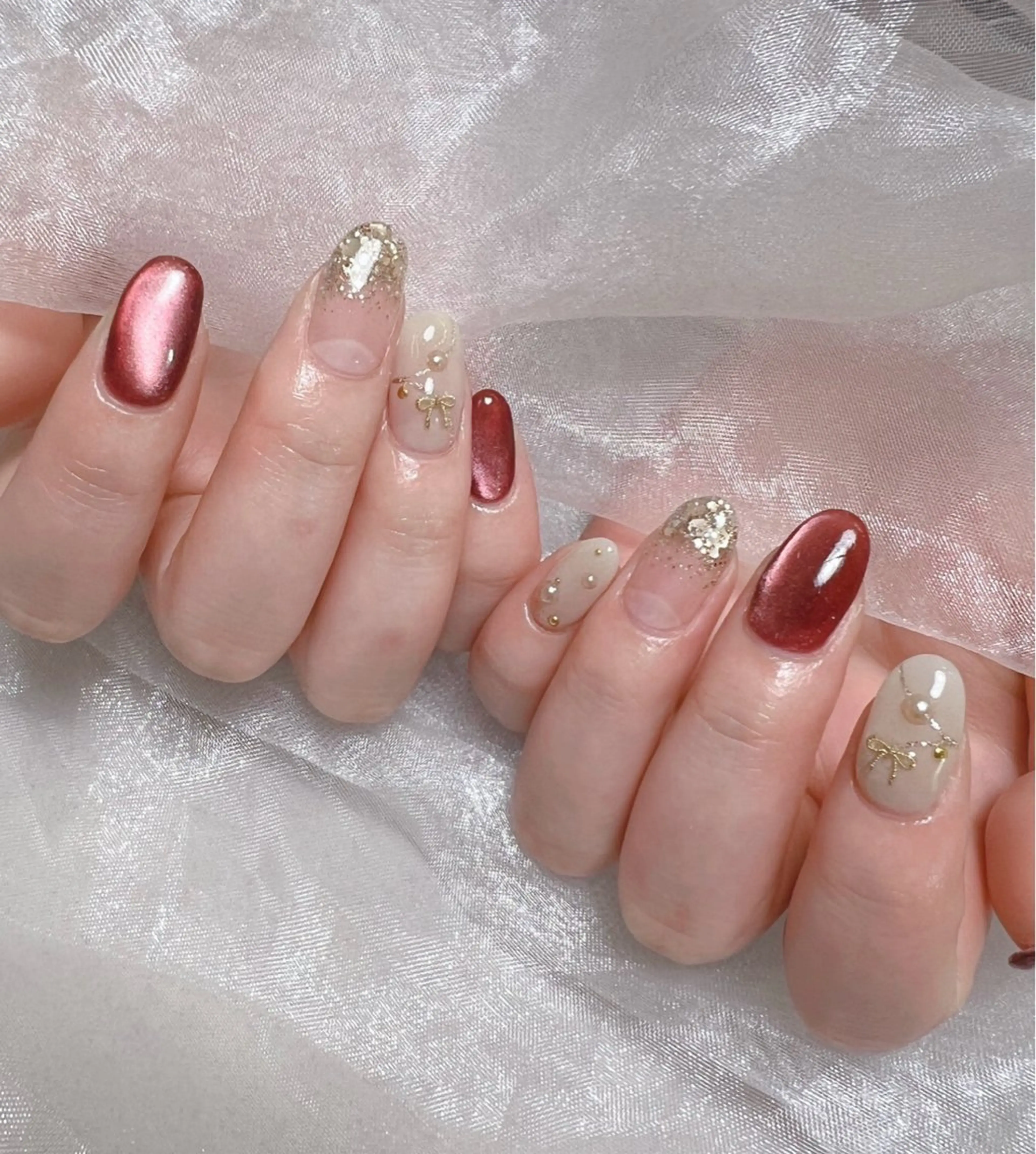 ネイル フットネイル ジェルネイル 韓国ネイル 赤色 冬ネイル ハンドネイル nail salon Lauleaのネイルデザイン