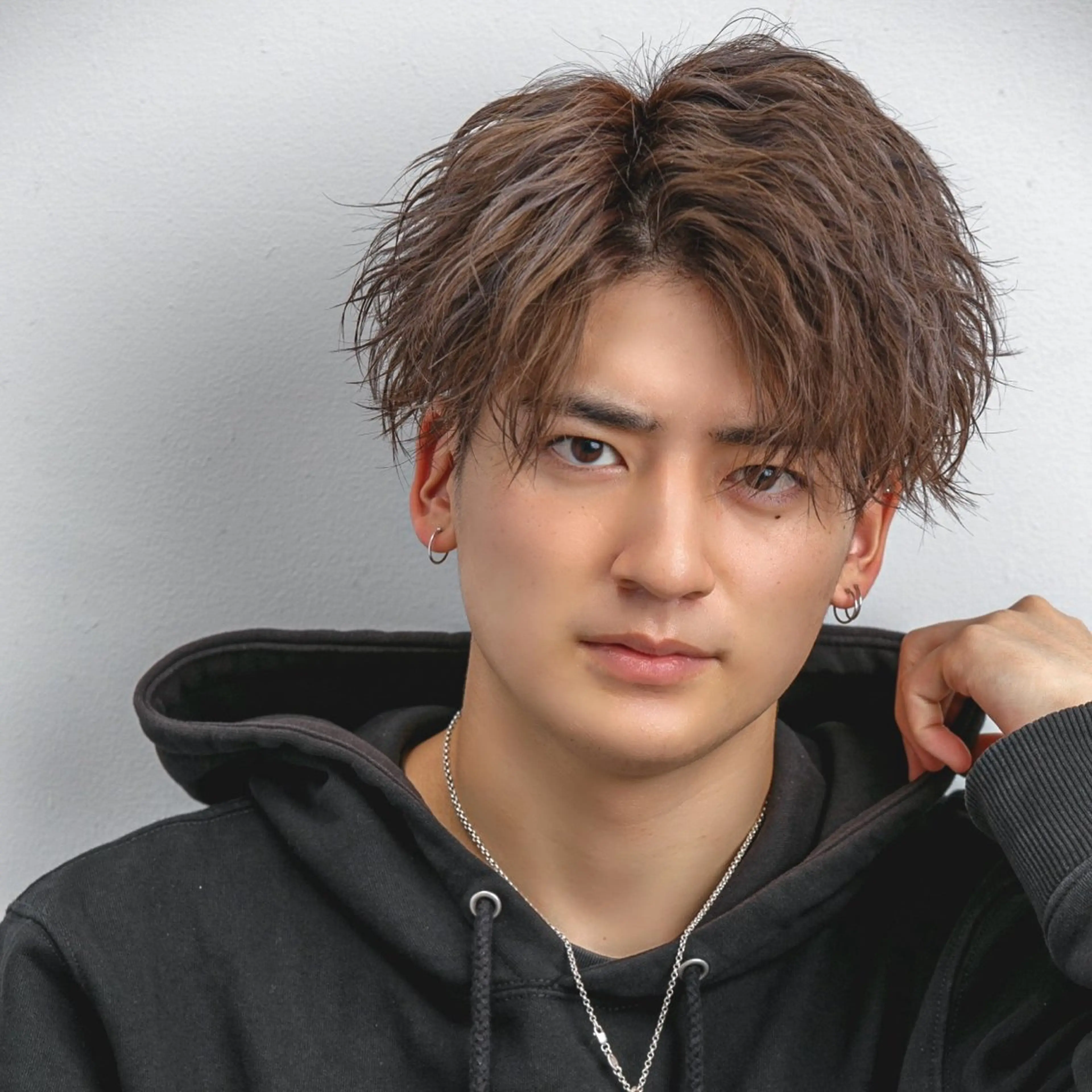 ショート パーマ メンズ アップバング センターパート フェードカット メンズハイライト メンズメッシュ カット パーマ 店長⚜️メンズカット パーマ⚜️則次亮哉のヘアスタイル