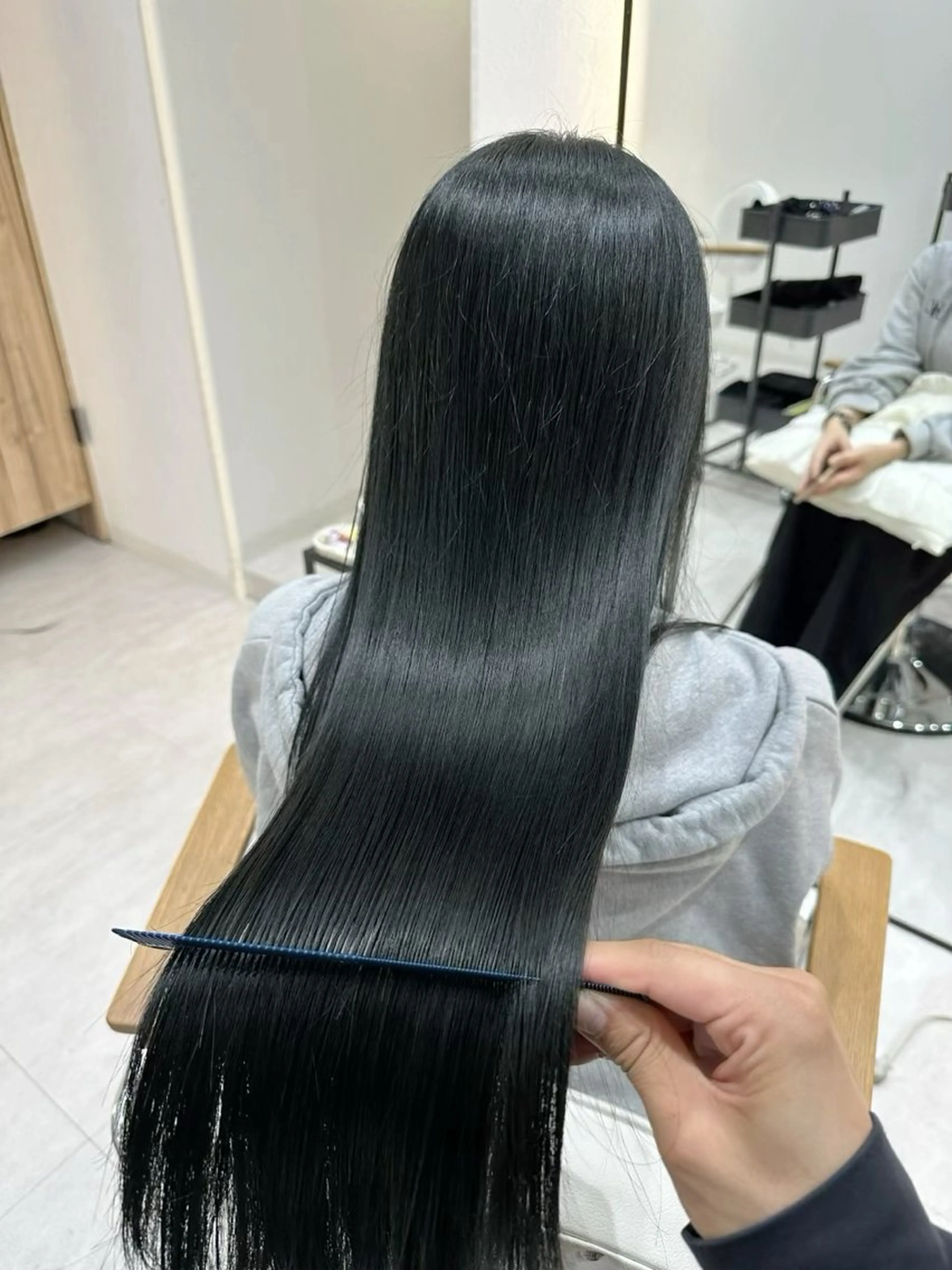 ロング カラー ケアカラー 透明感カラー くせ毛 髪質改善 縮毛矯正 赤み消し/オリーブ カーキ/福田れんのヘアスタイル