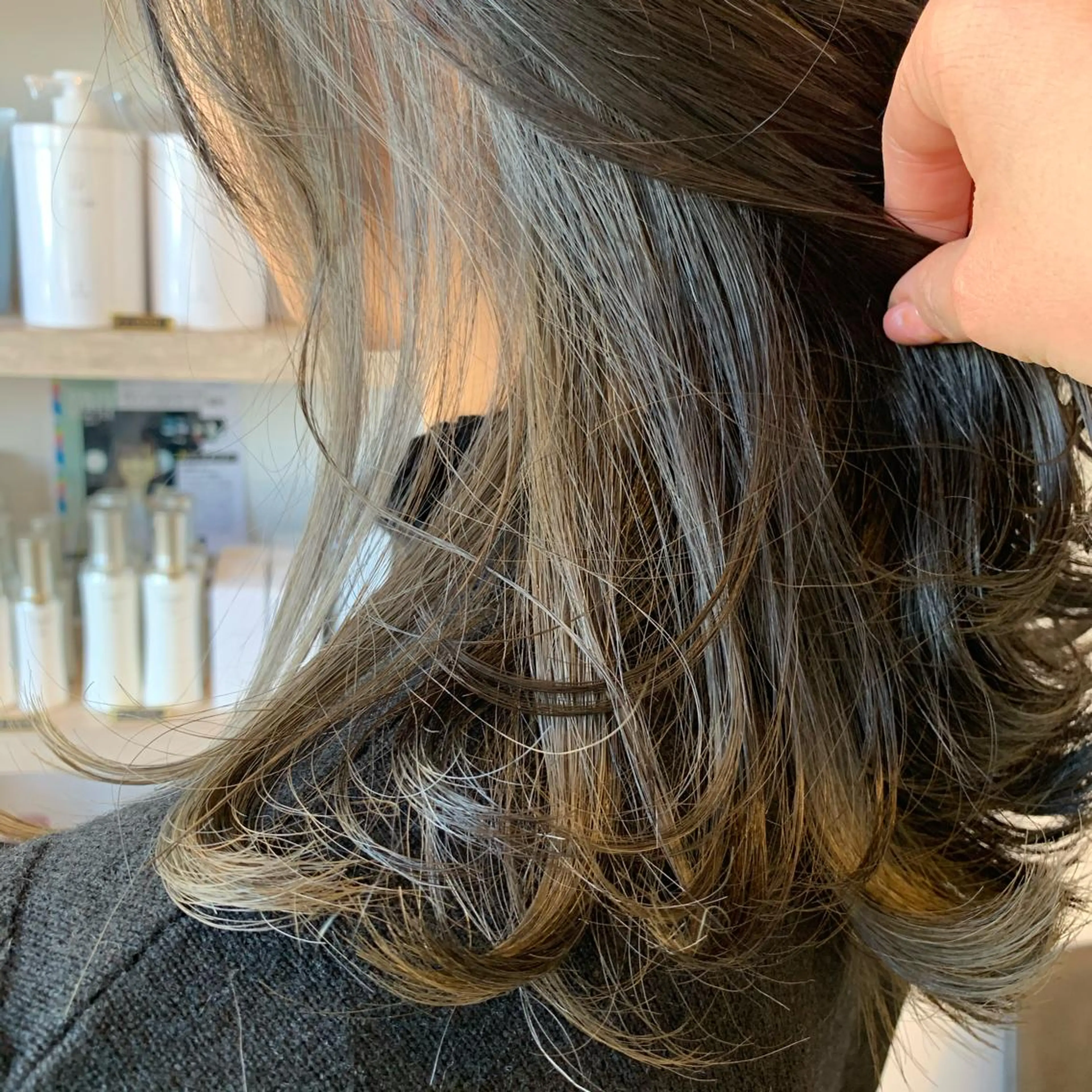 セミロング ホラオク カナエのヘアスタイル