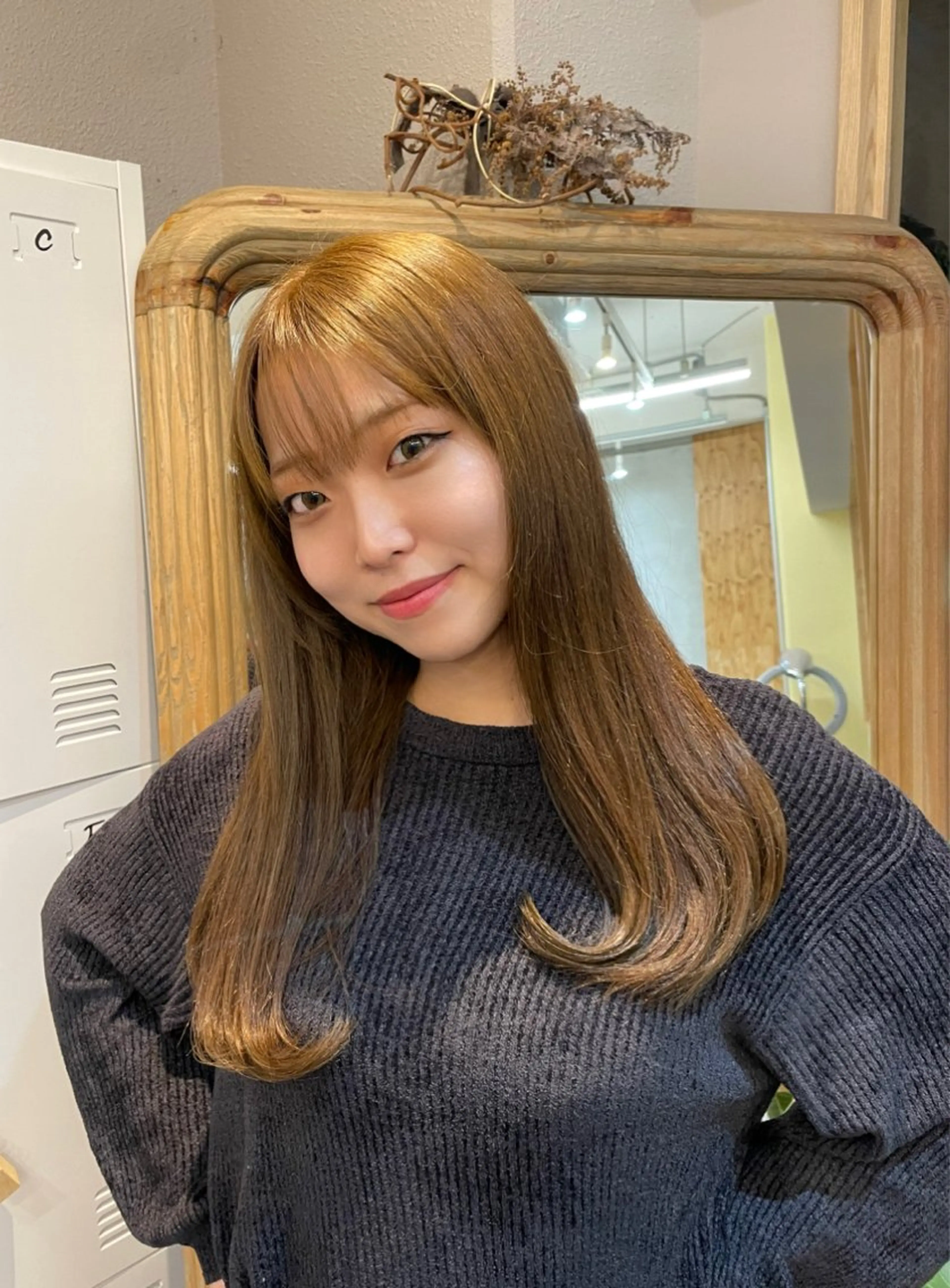 ロング カラー ブリーチ ダブルカラー ブリーチなしカラー ハイトーン縮毛/縮毛 なーな🎀🤍のヘアスタイル