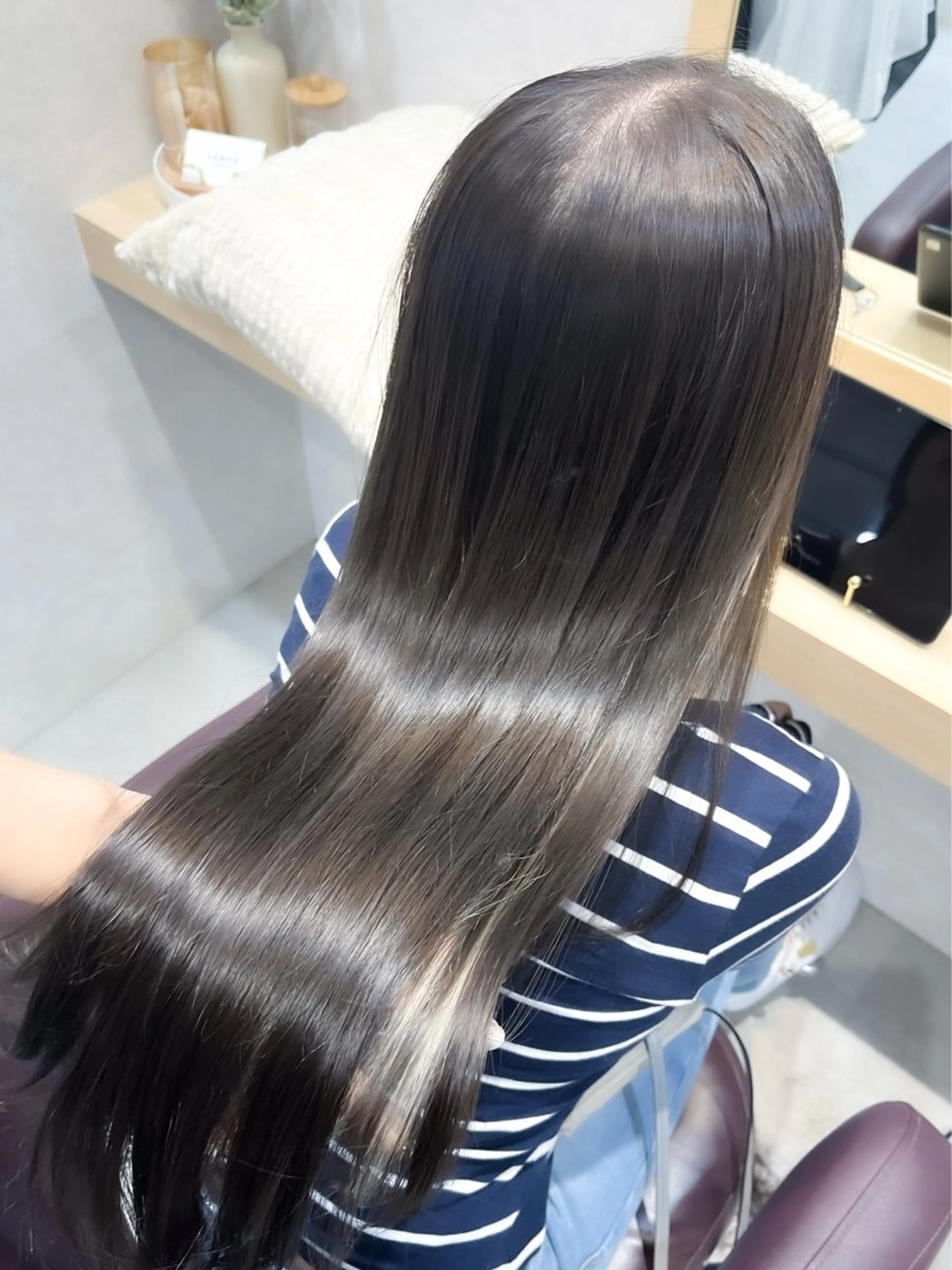 ロング カラー カット ヘアカラー トリートメント 透明感カラー／韓国 レイヤーmomokaのヘアスタイル