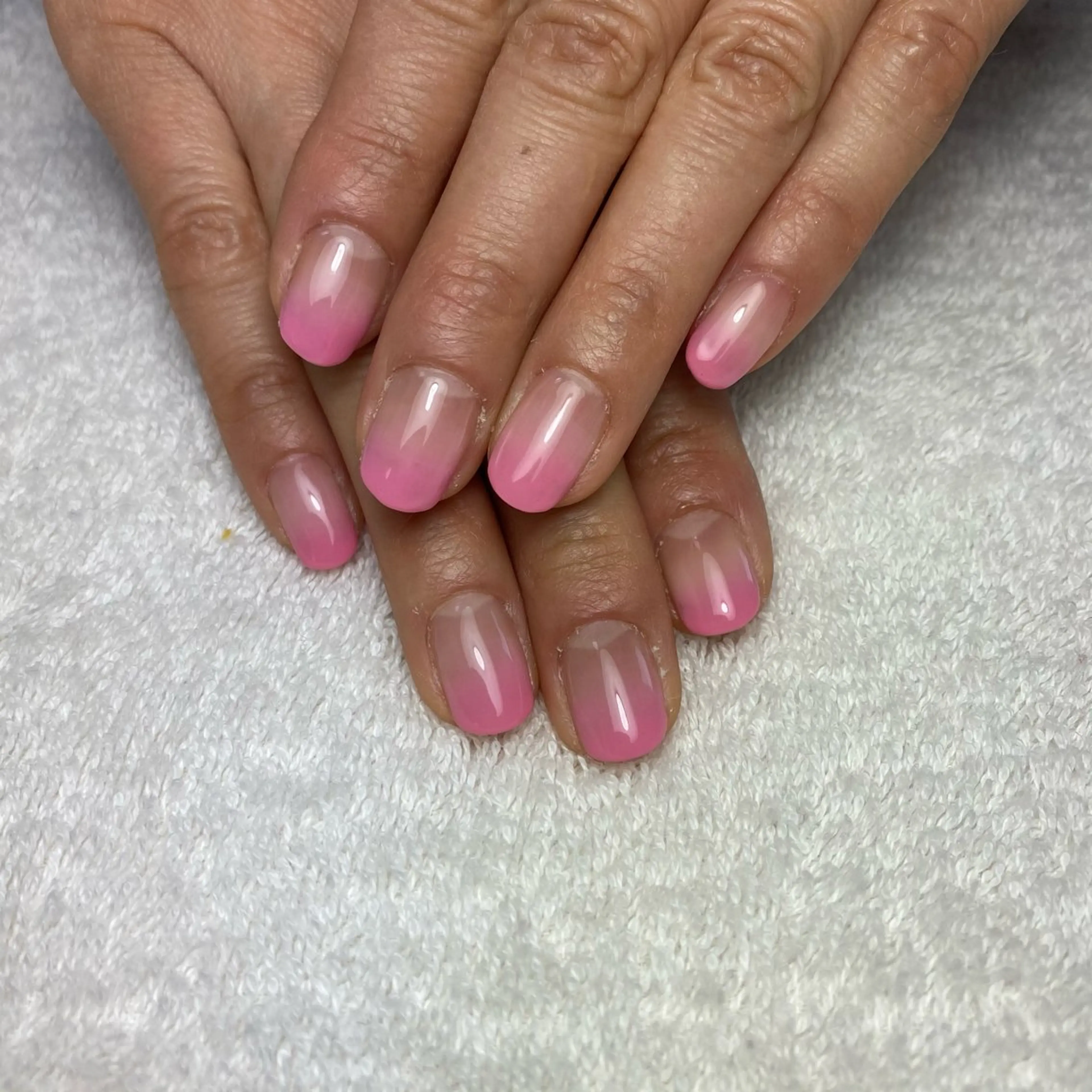 ネイル グラデーション ピンク ハンドネイル COCO +のエステ・リラクイメージ