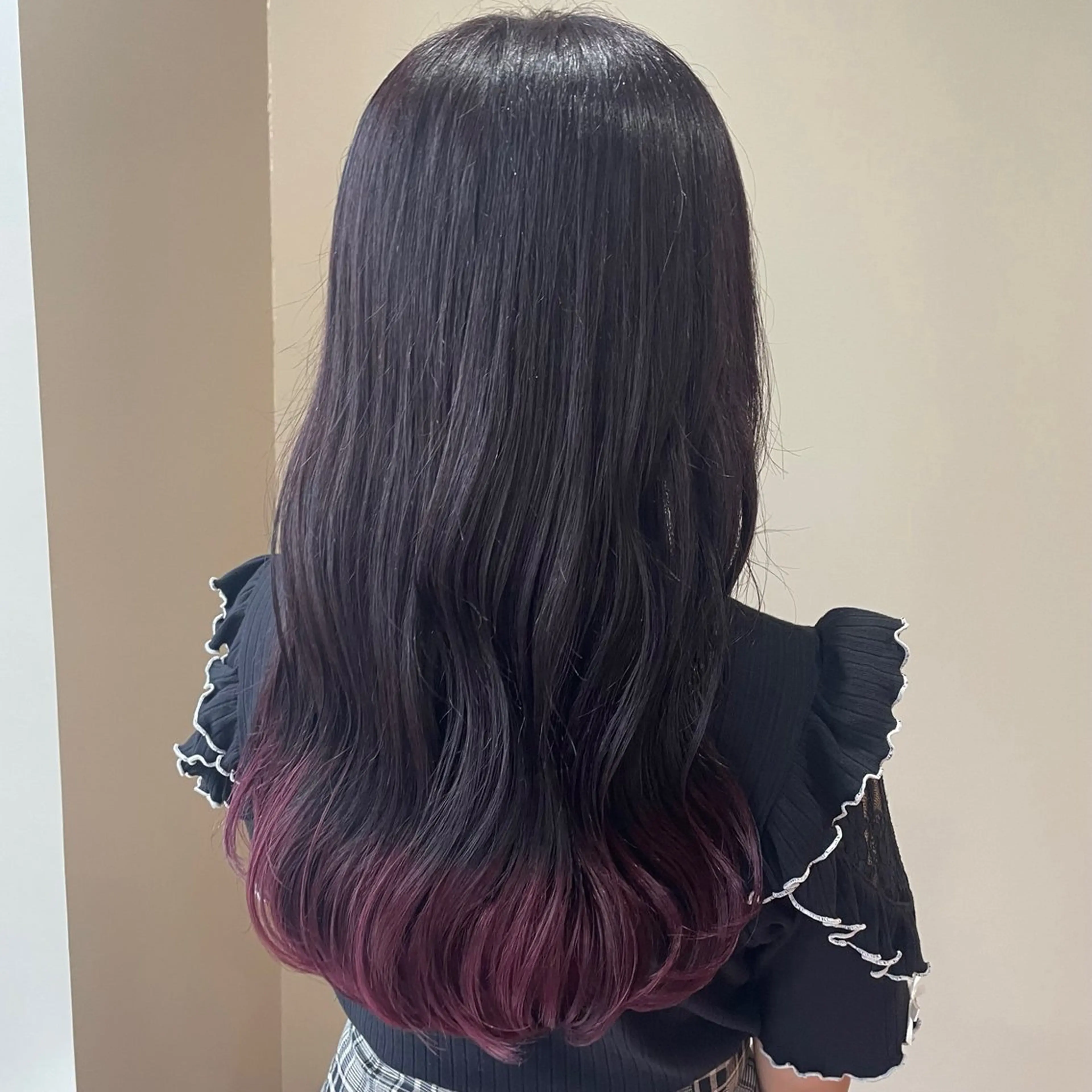 ロング ヘアカラー 🎀  minori おたく美容師  🪽のヘアスタイル