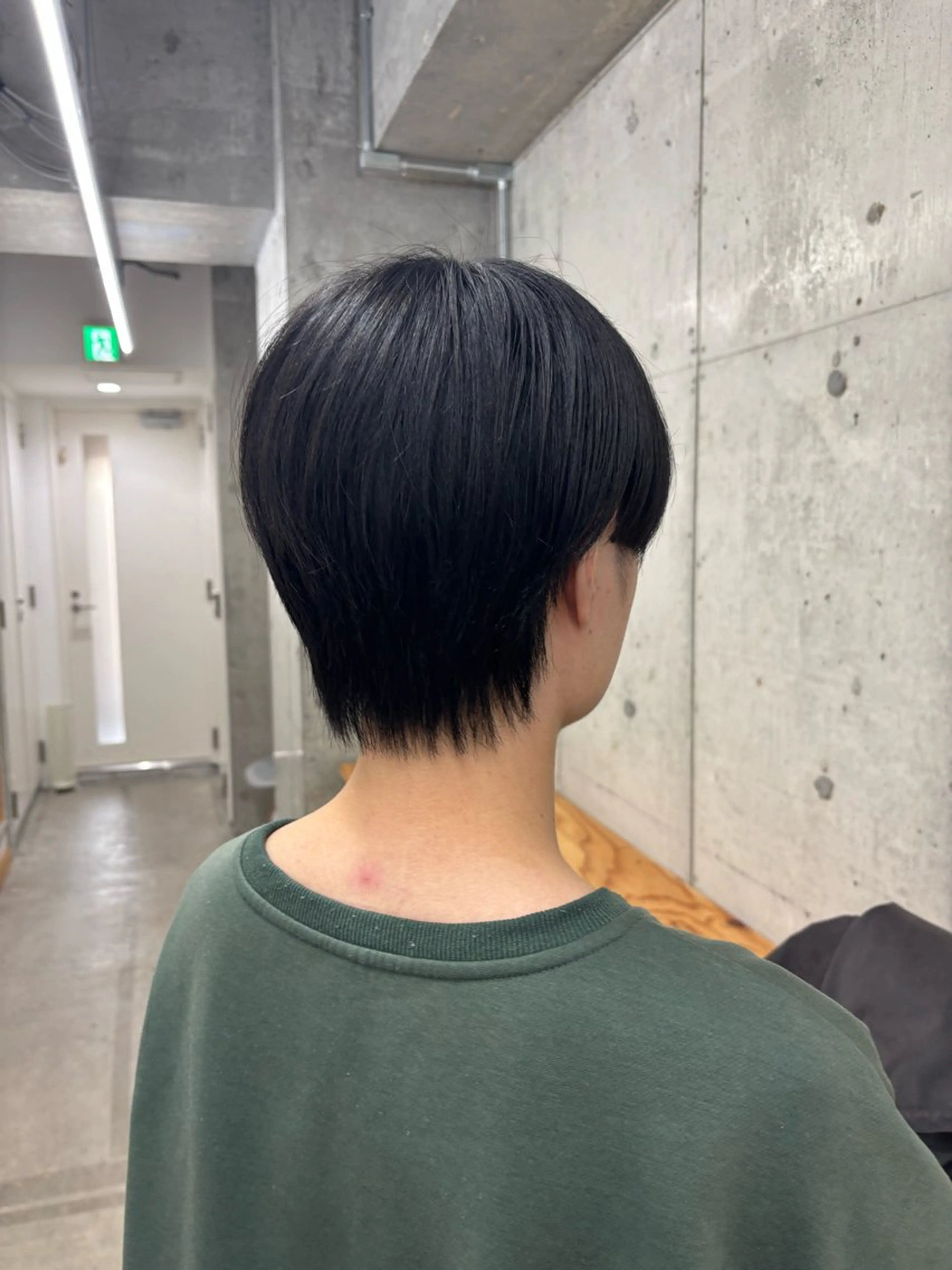 メンズ センターパート 刈り上げ ✨透明感艶カラー ✨💍Yuri💍のヘアスタイル