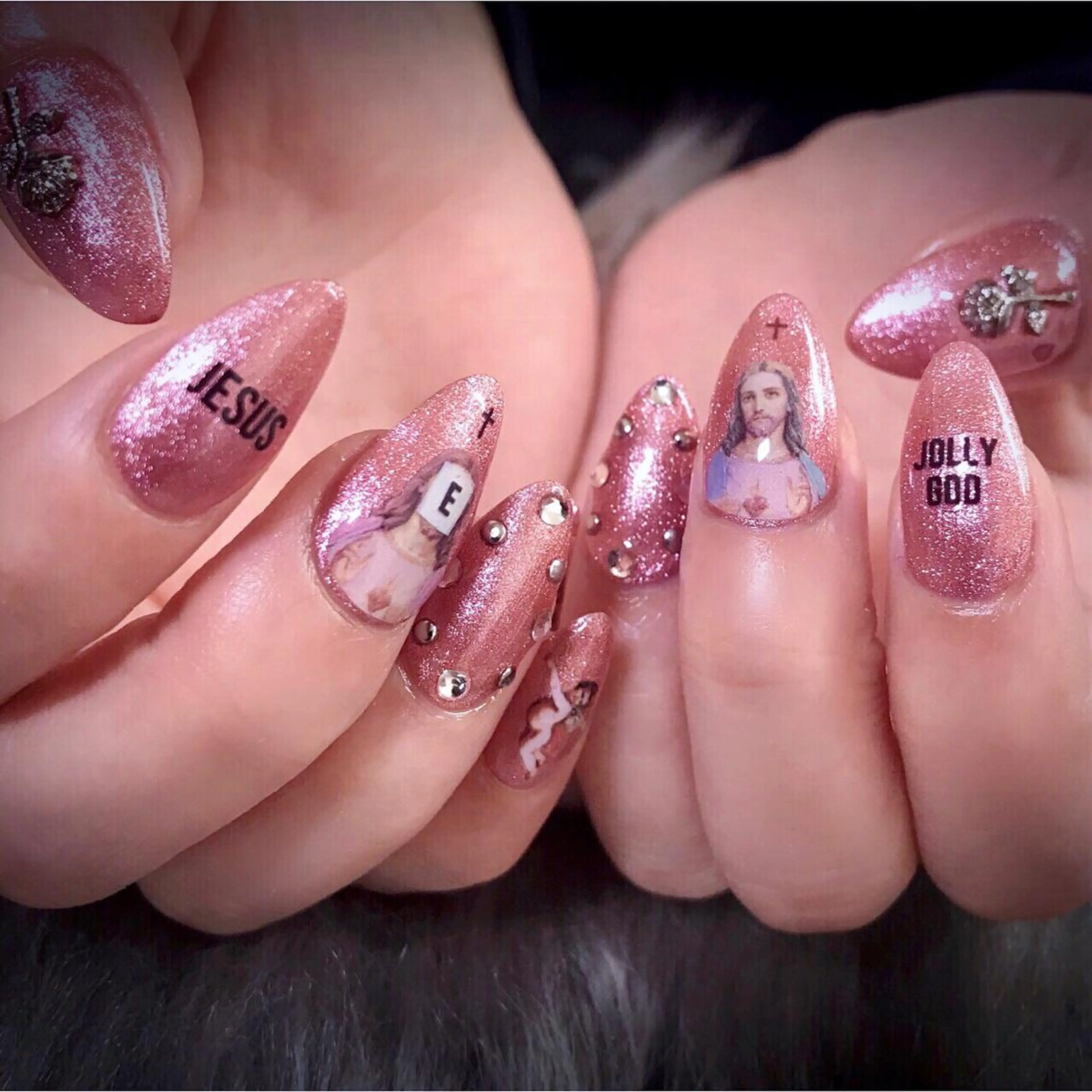 ネイル NOIROUGE所属・NOI ROUGEのネイルデザイン