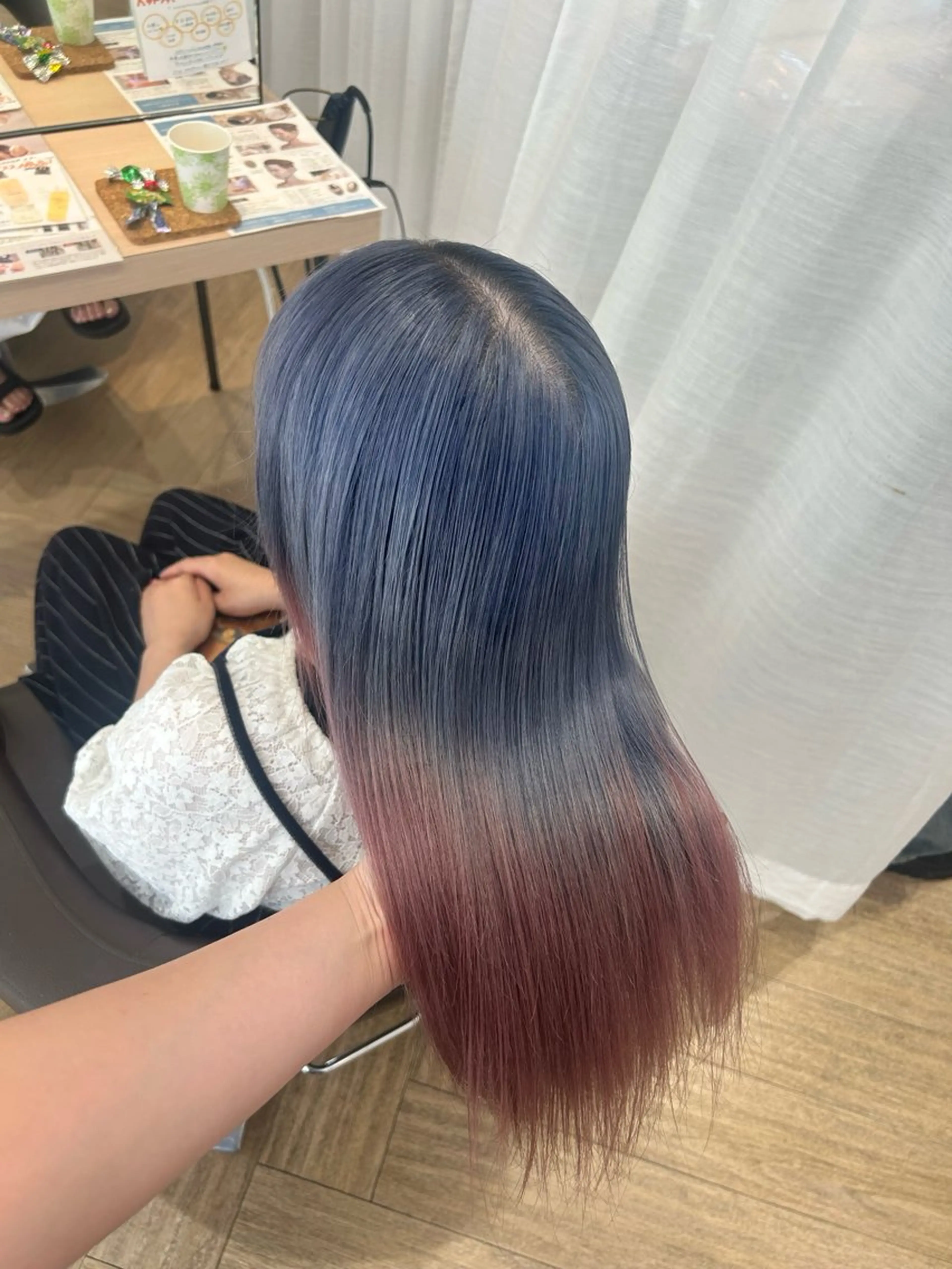 ロング カラー カット ヘアカラー 砂野 真璃奈のヘアスタイル