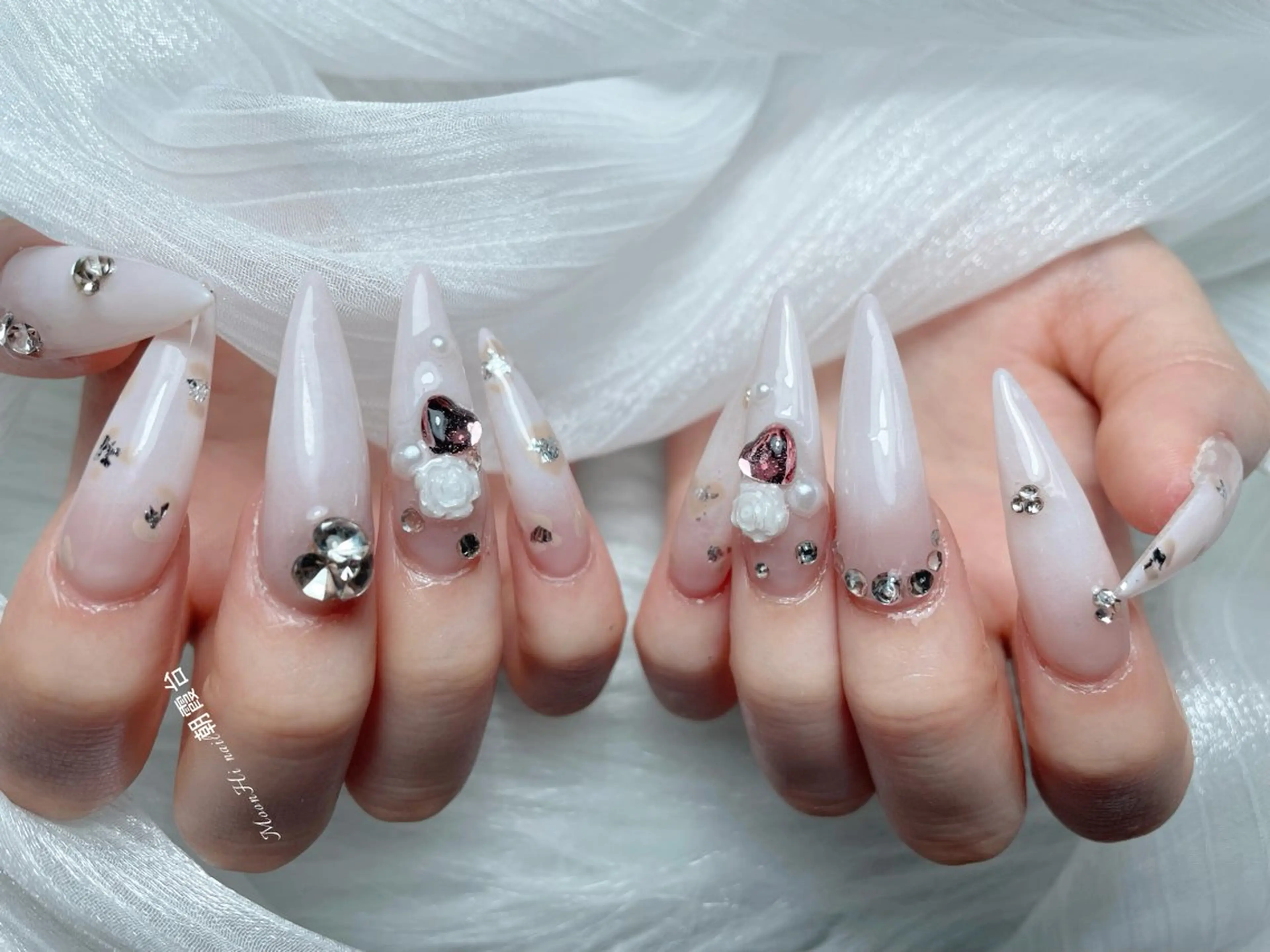 ネイル MoonHi Nail 朝霞台のネイルデザイン