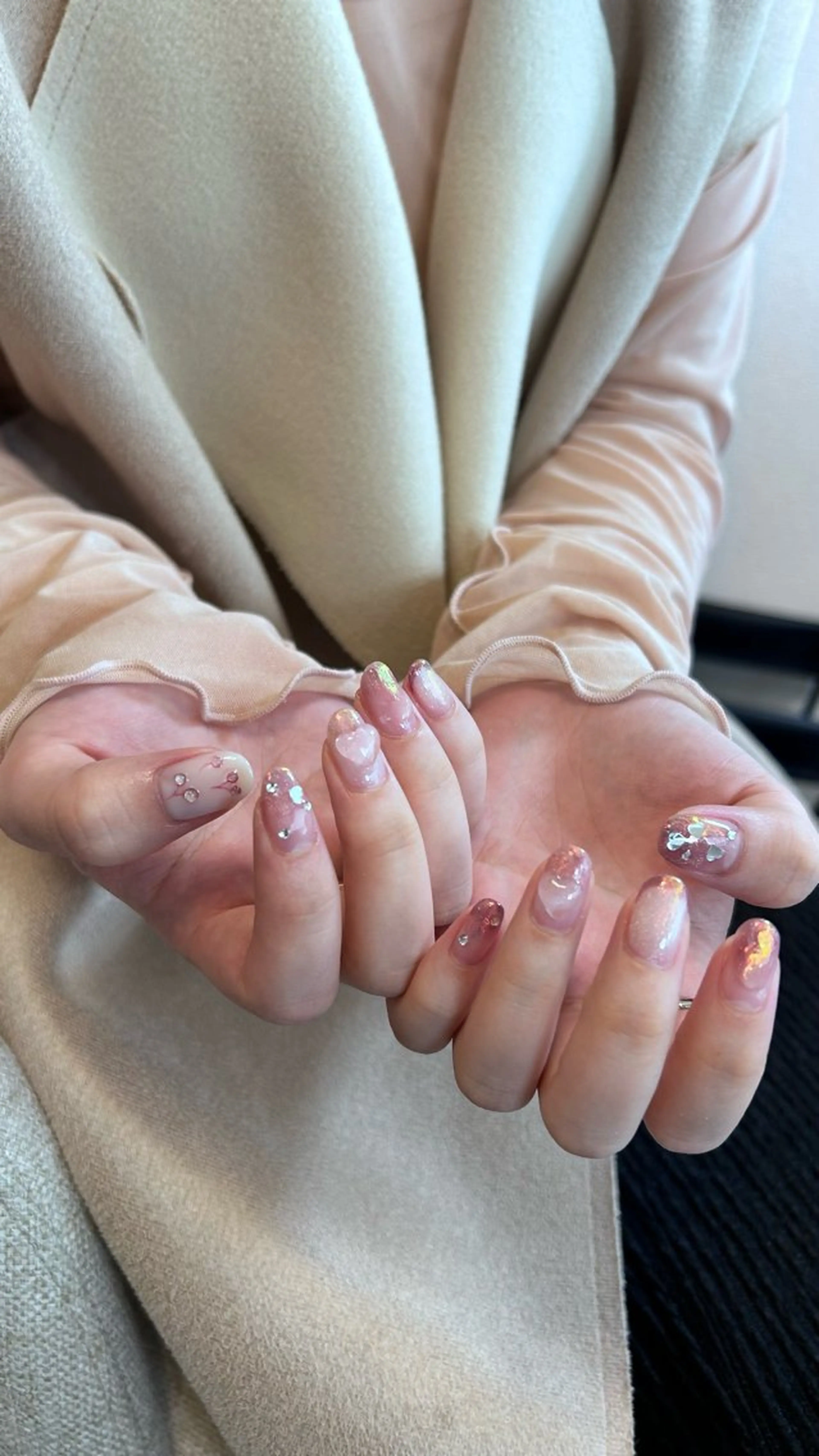 ネイル ニュアンスネイル ハンドネイル ハンドケア Atelier Ariのネイルデザイン