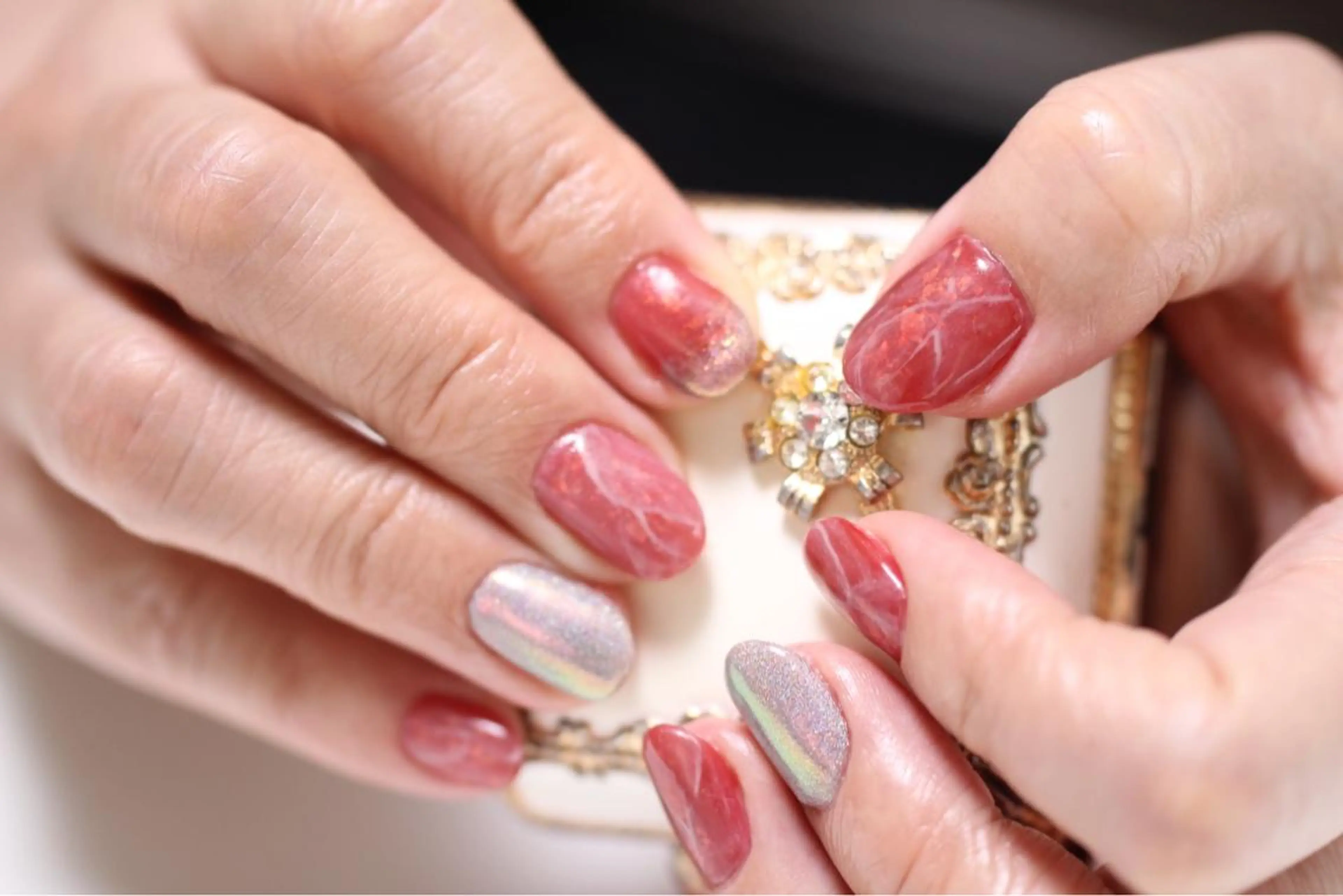 ネイル ジェルネイル ストーンネイル しみ えんのネイルデザイン