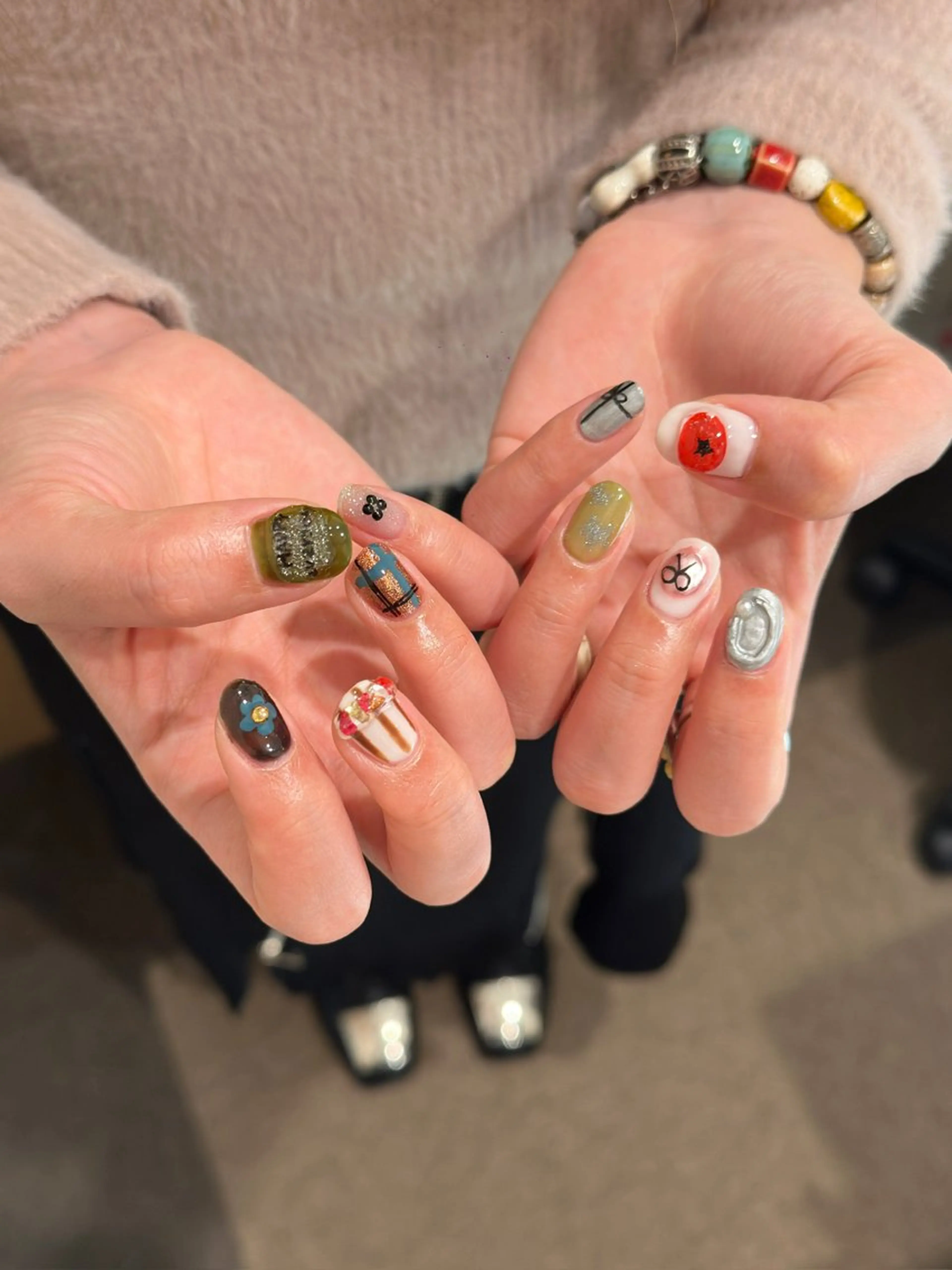 ネイル ハンドネイル 🎀 Hiyubi._.nail 🫧所属・🎀フェイ フェイ🫧💗のネイルデザイン