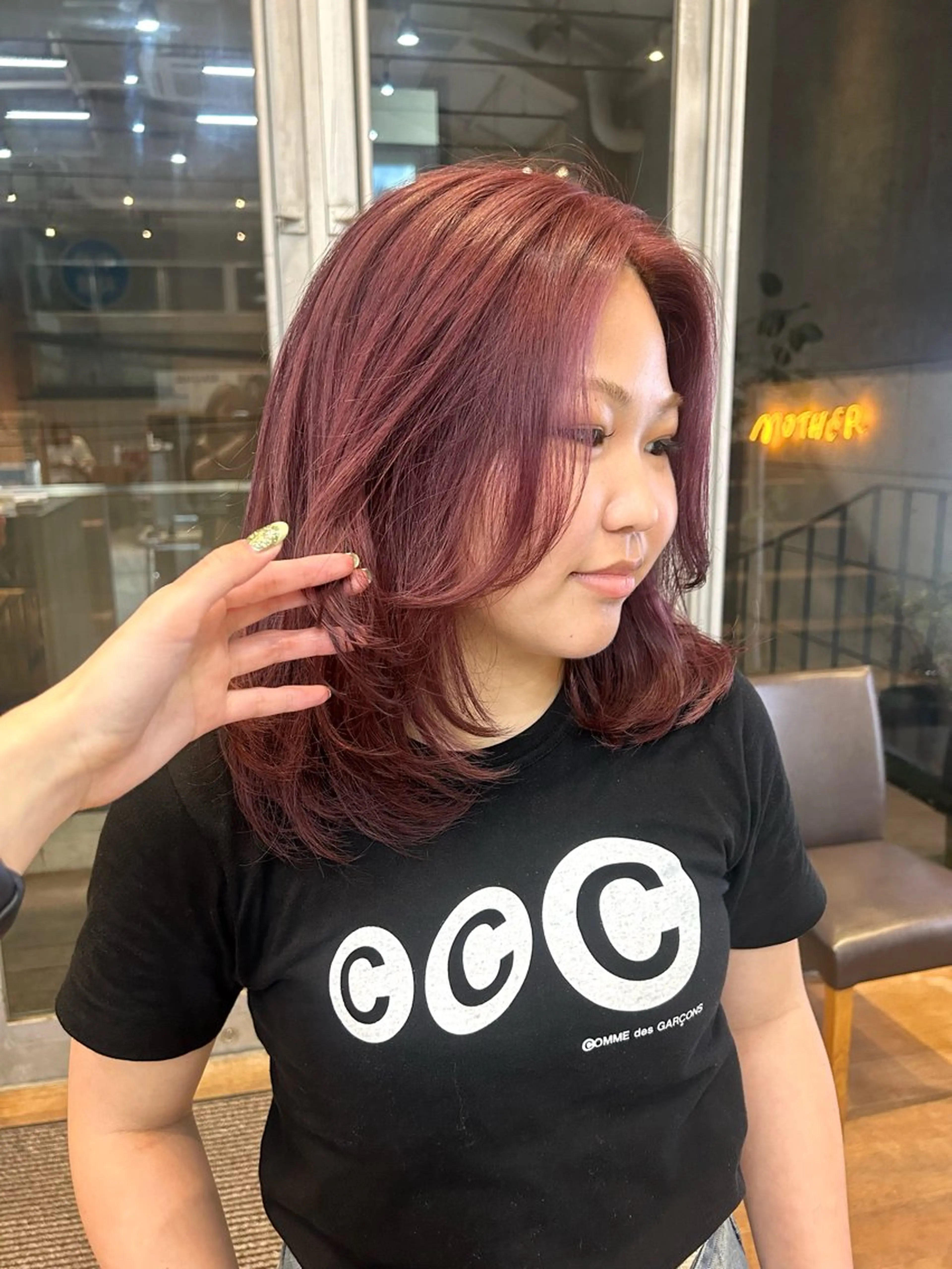 ミディアム カラー ボルドーカラー レイヤーカット 🤍垢抜け♡透明感 カラーmoeka🤍のヘアスタイル