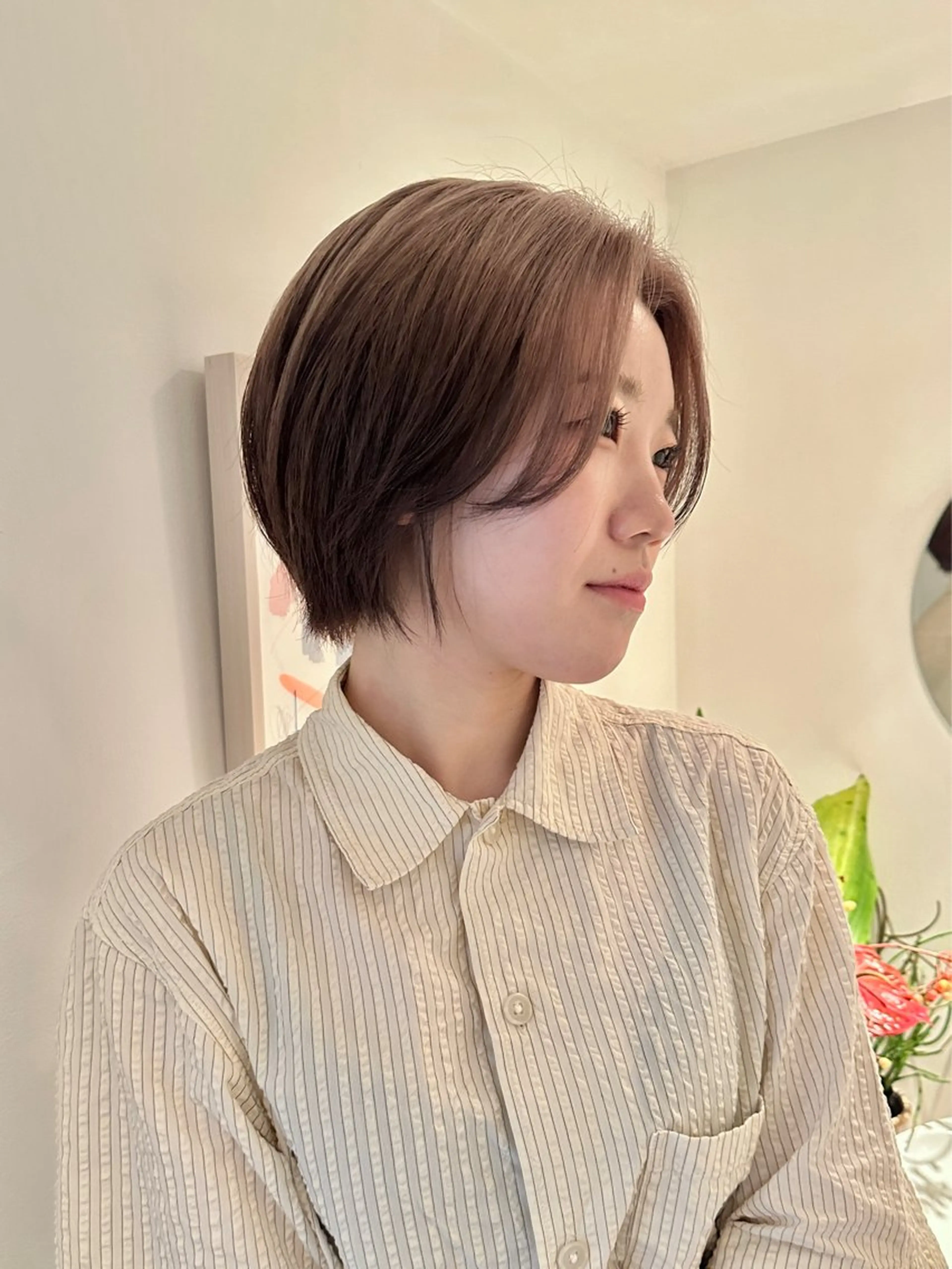 ショート カラー 磯　亜由香🌼 ブリーチ/ボブカットのヘアスタイル