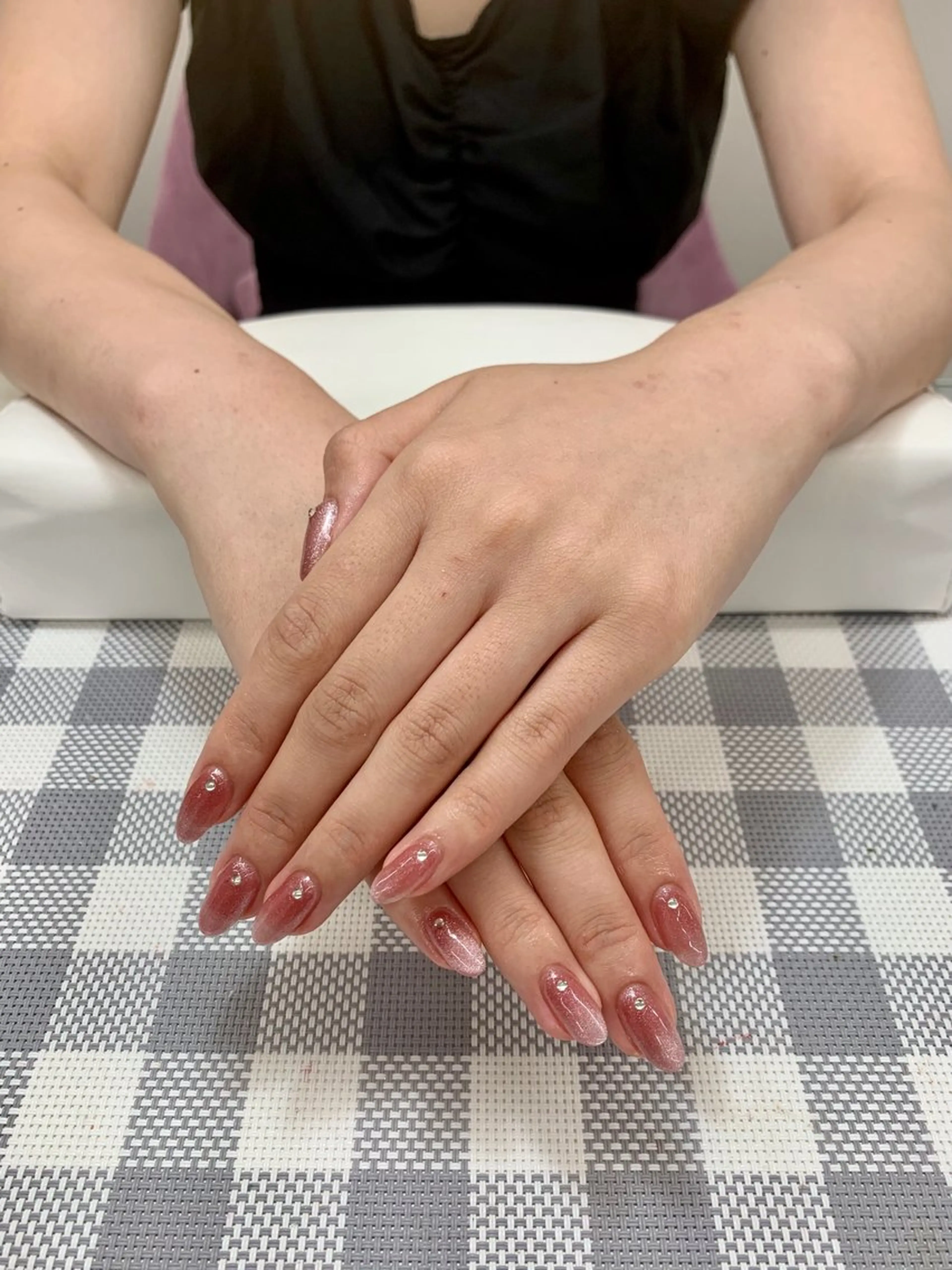 ネイル ストーンネイル ハンドネイル Tagi Nail 銀座店のネイルデザイン