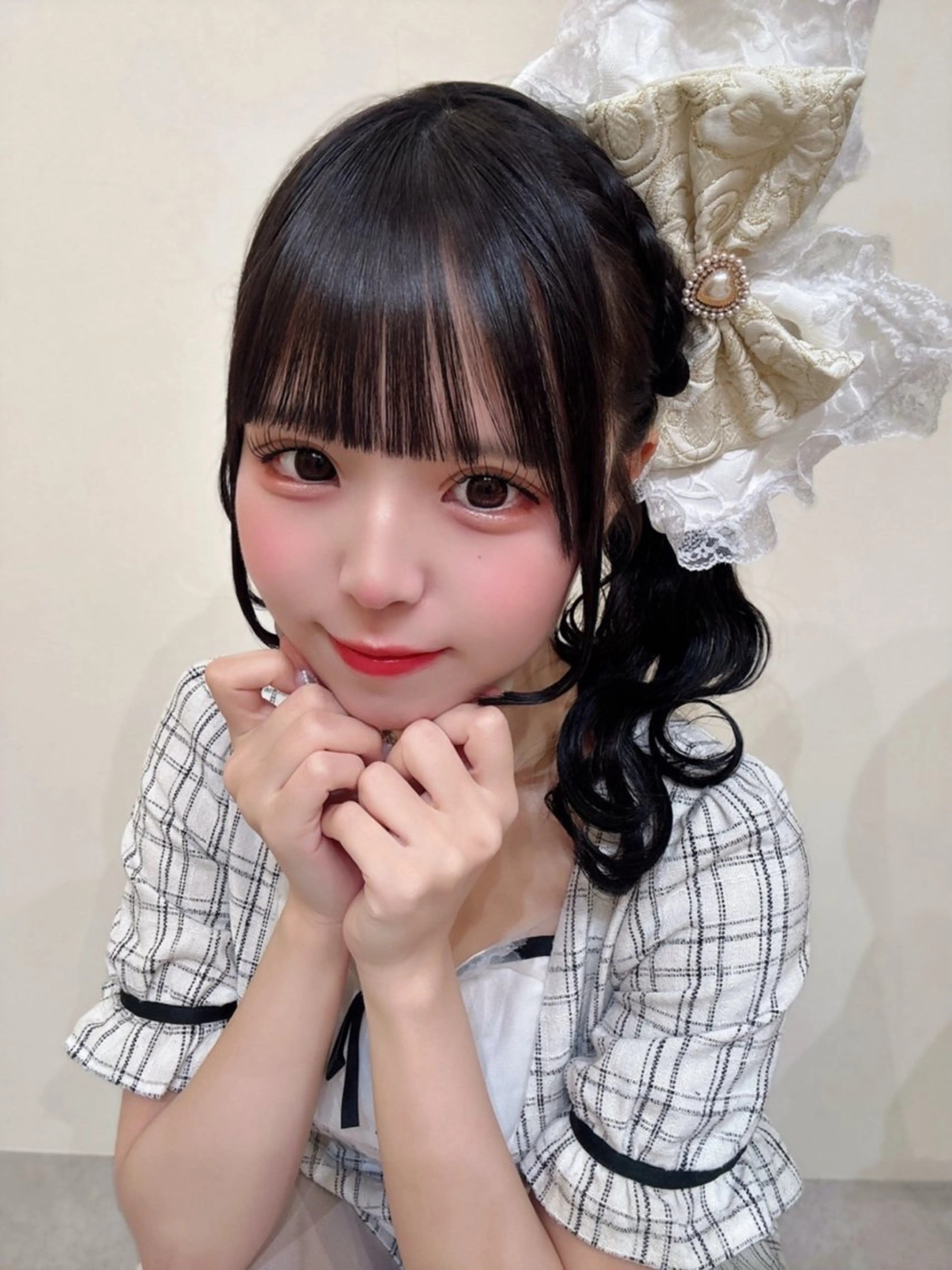 カラー ヘアアレンジ 黒髪 艶暗髪 ピンクカラー 似合わせカット 栄のヘアスタイル