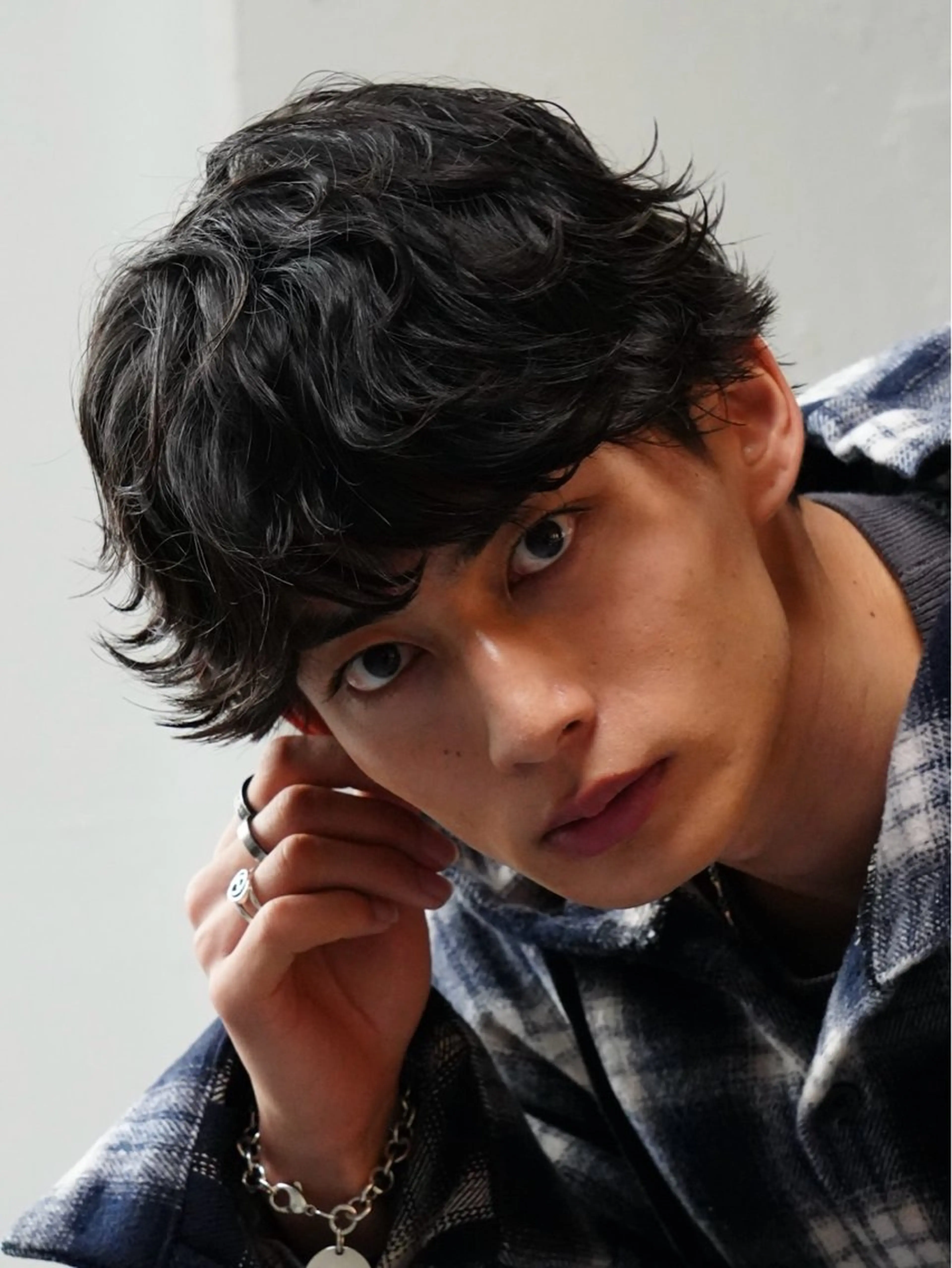 ミディアム パーマ メンズ ミディアムパーマ マッシュ メンズパーマ ツーブロック 波巻きパーマ カット パーマ 市川 博紀 店長のヘアスタイル