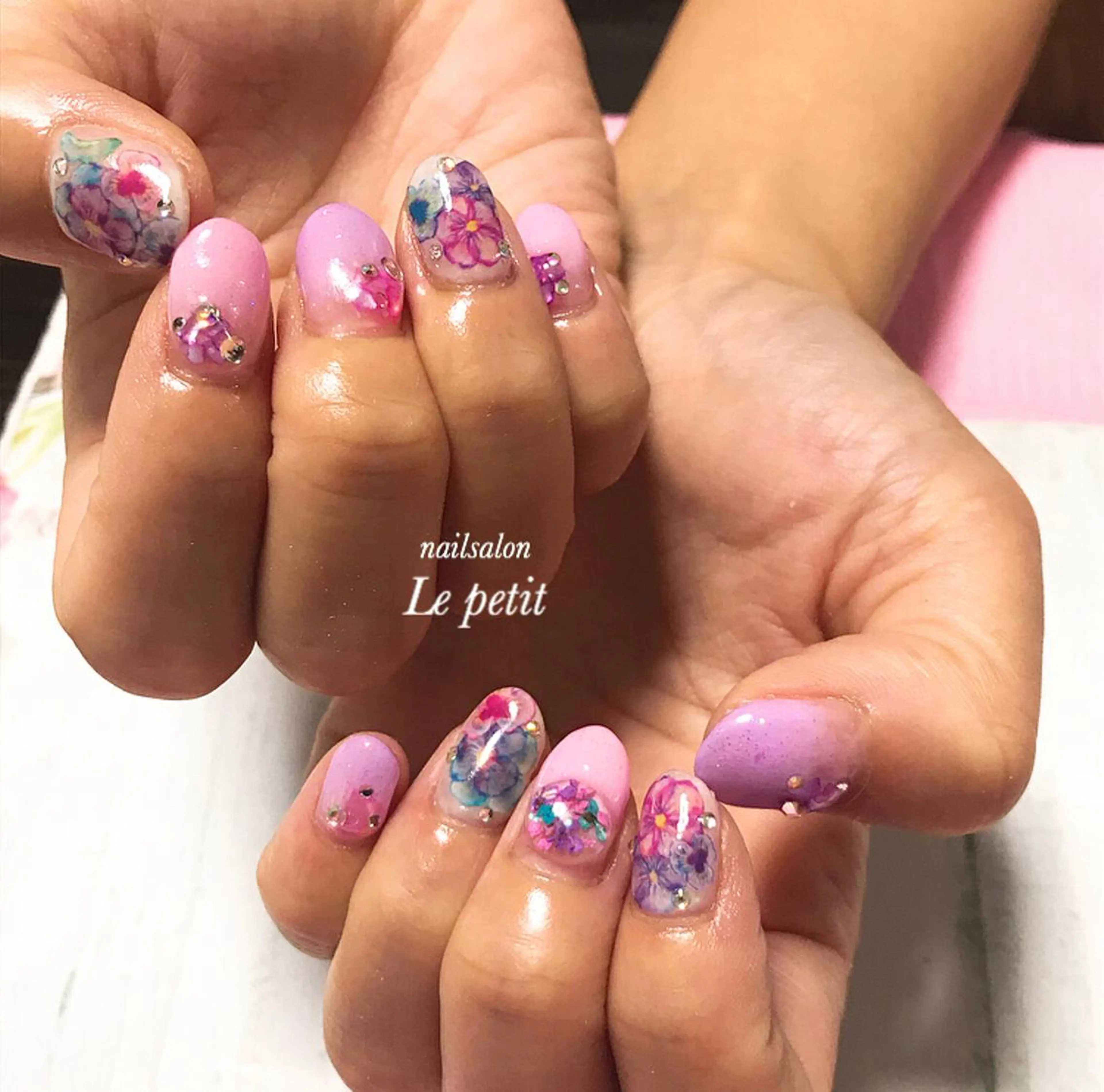 ネイル 石野 広佳のネイルデザイン