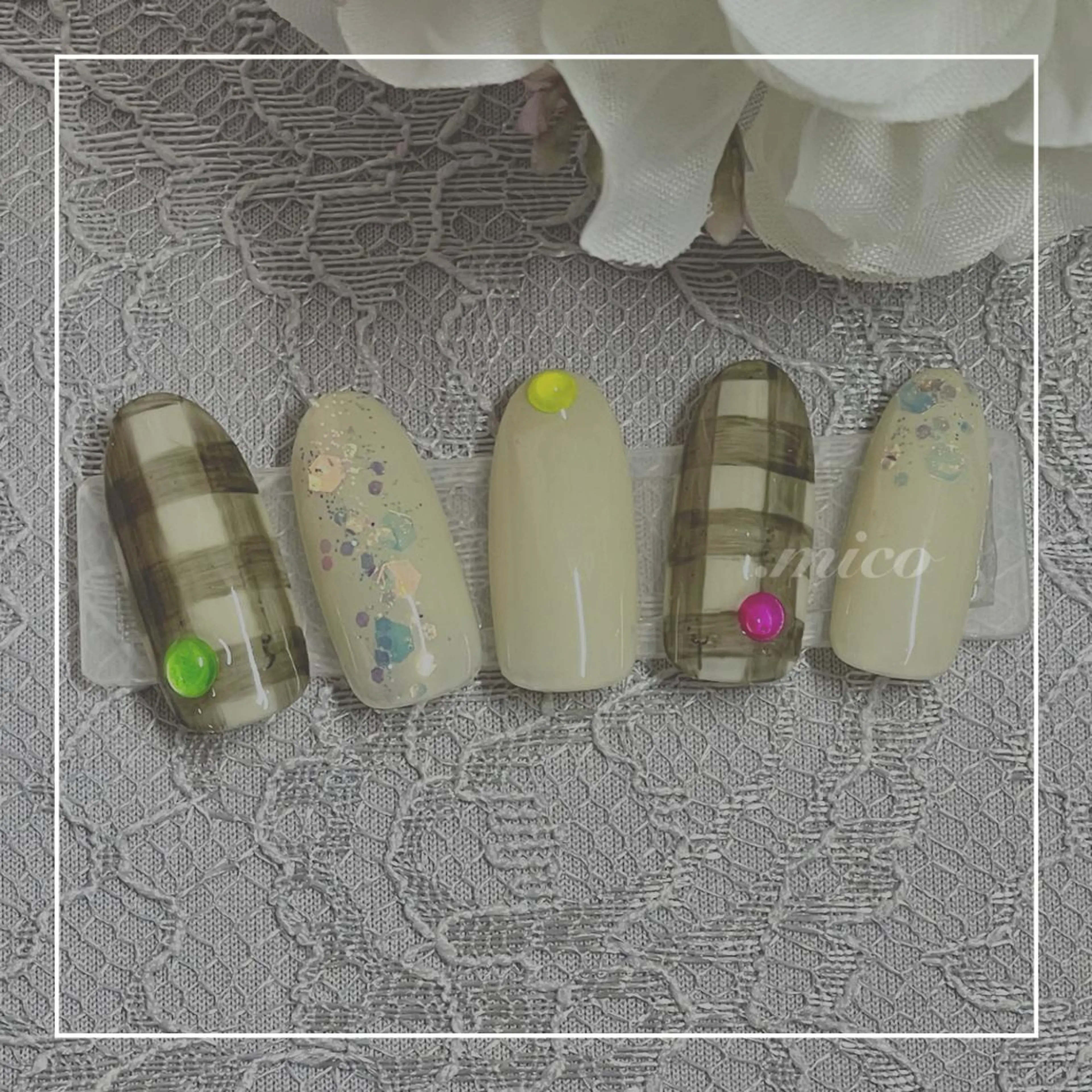 ネイル ジェルネイル ガーリー グリーン オフィスネイル パラジェル 爪の専門店 by.micoのネイルデザイン