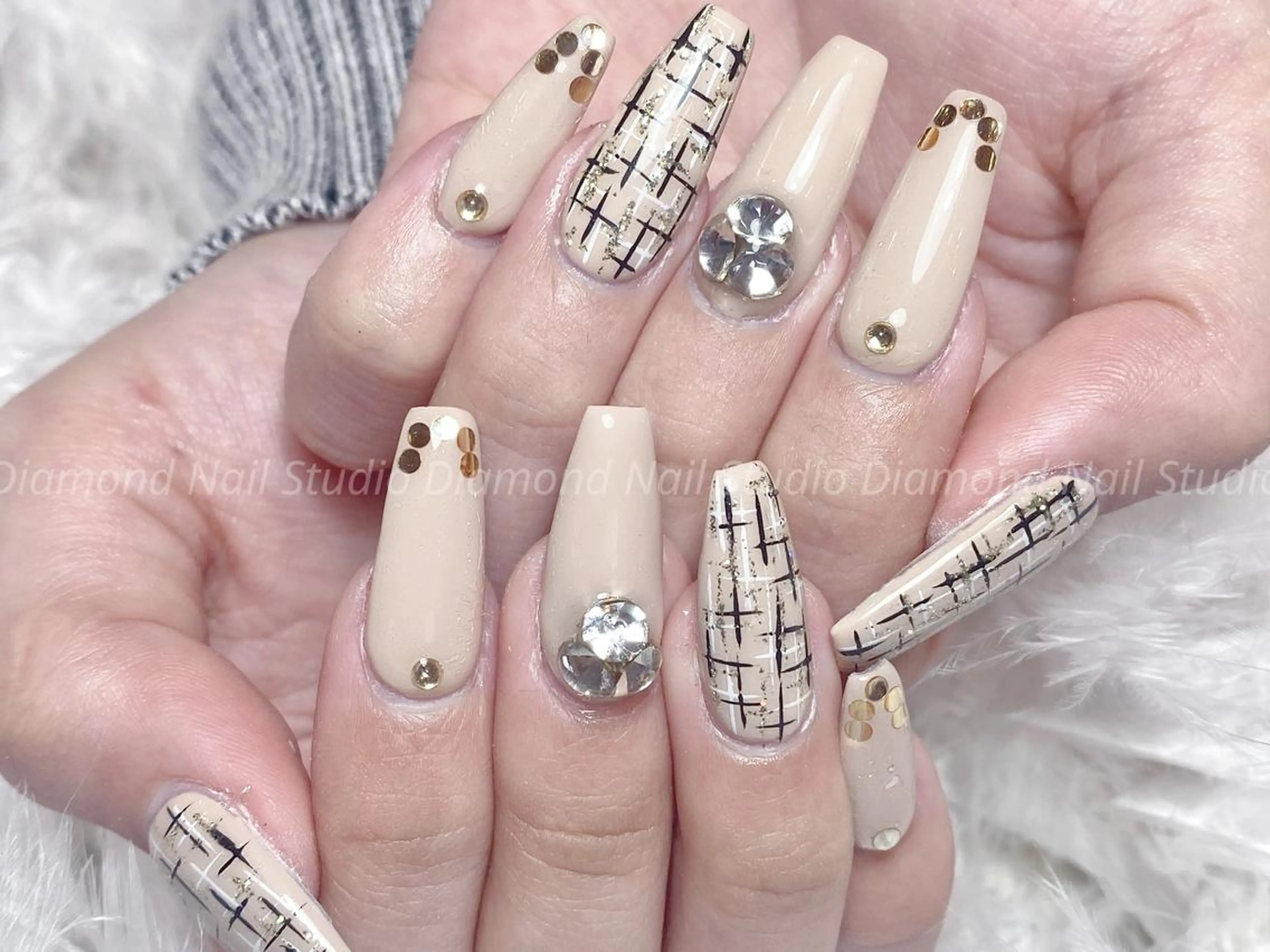 ネイル アートネイル オーロラネイル ガーリー キラキラネイル 韓国ネイル ハンドネイル ハンドケア Plenty 🚢のネイルデザイン