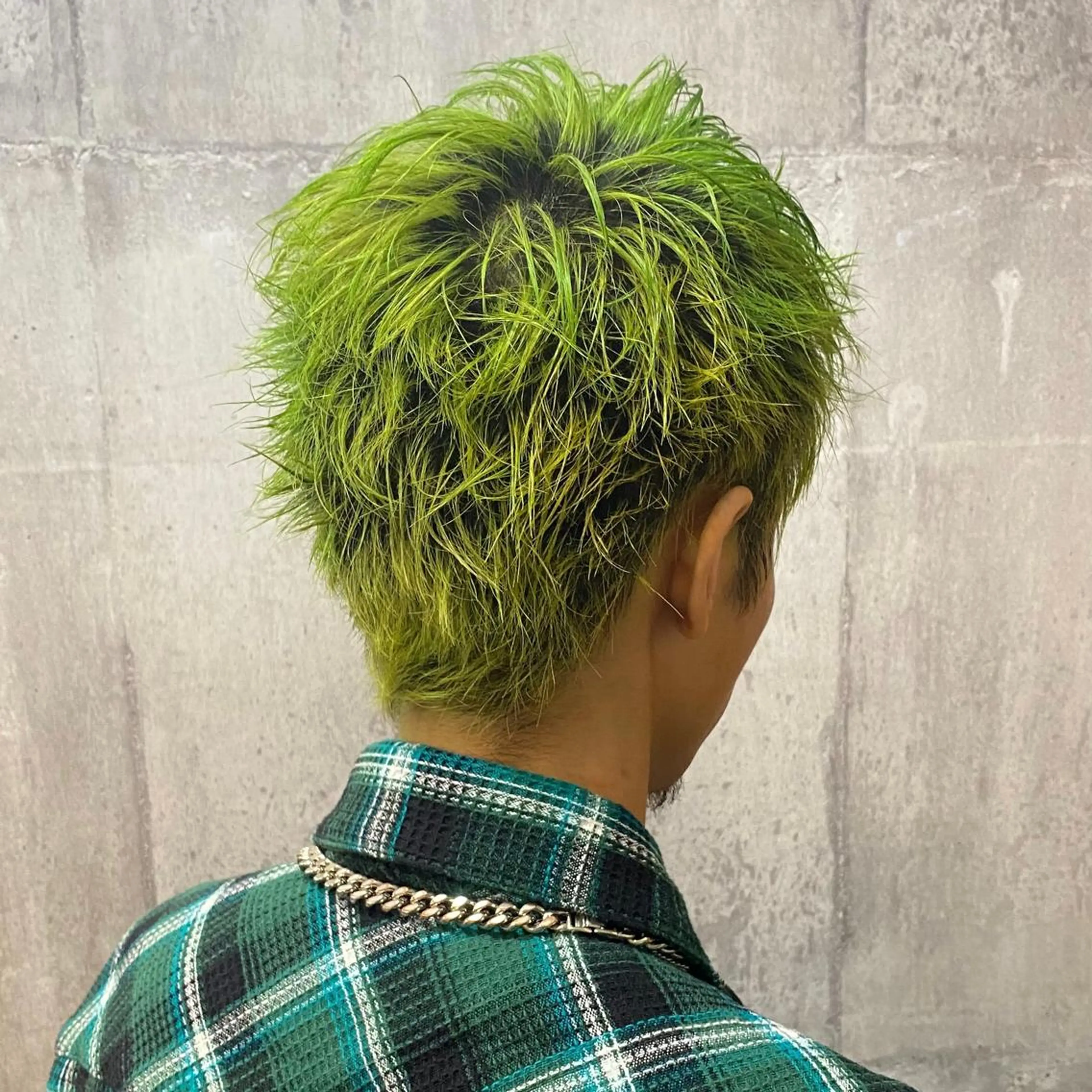 ショート カラー メンズ 高橋 宏輔のヘアスタイル