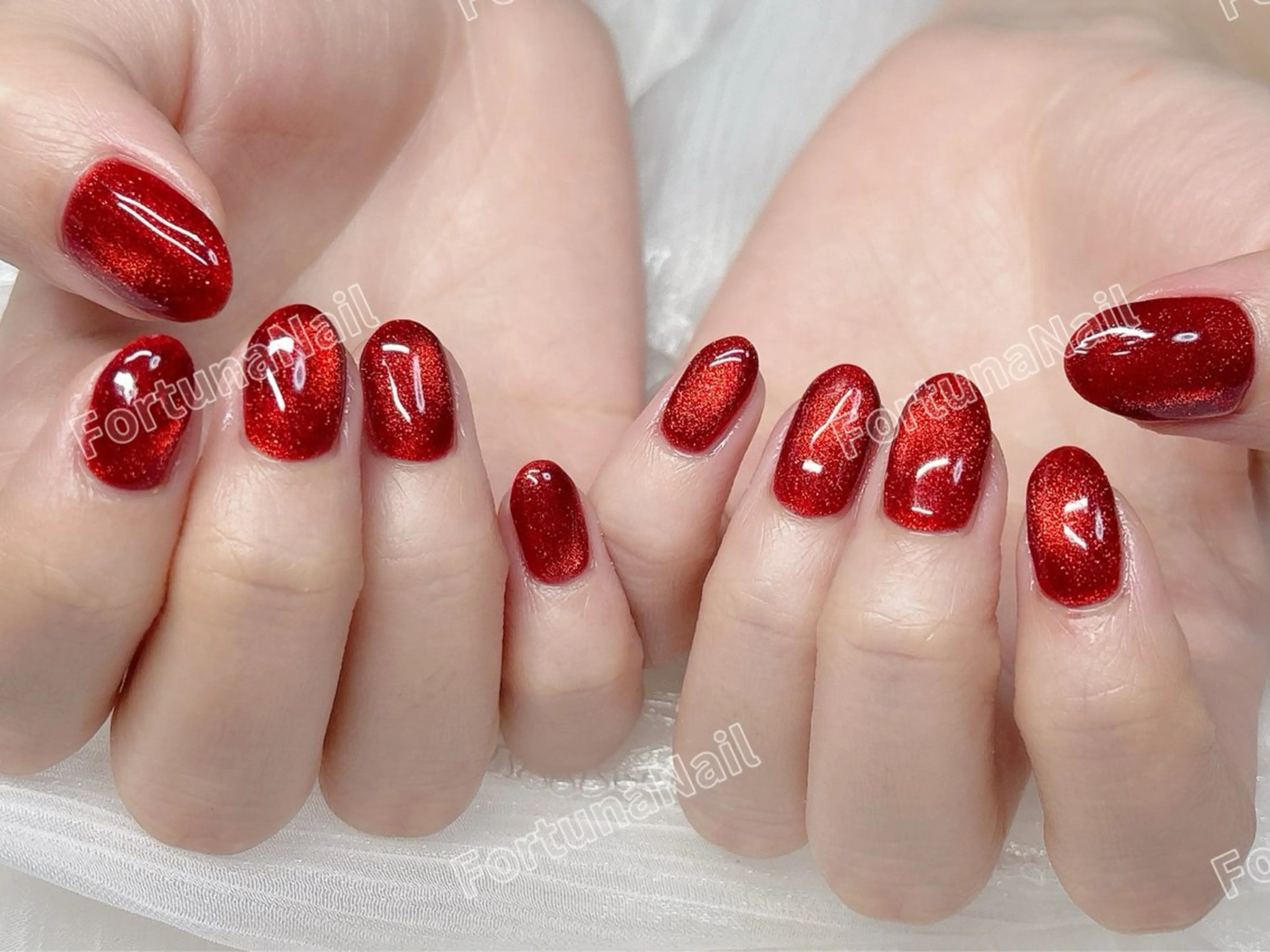 ネイル マグネットネイル マグネットワンカラー ワンカラーネイル 赤色 Nail •Head スパFortunaのネイルデザイン