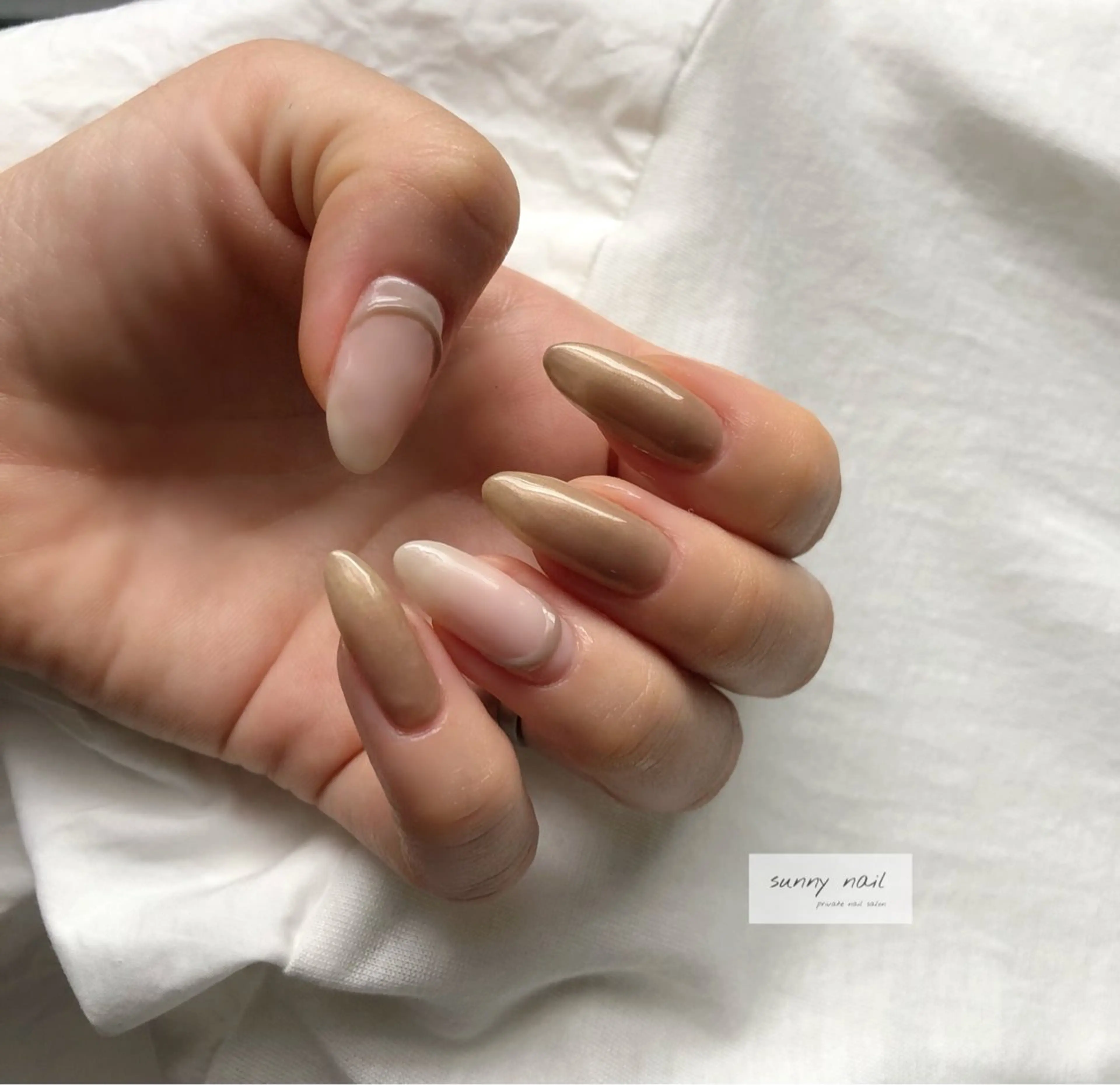 ネイル ゴールド ぷっくりネイル sunny nailのネイルデザイン