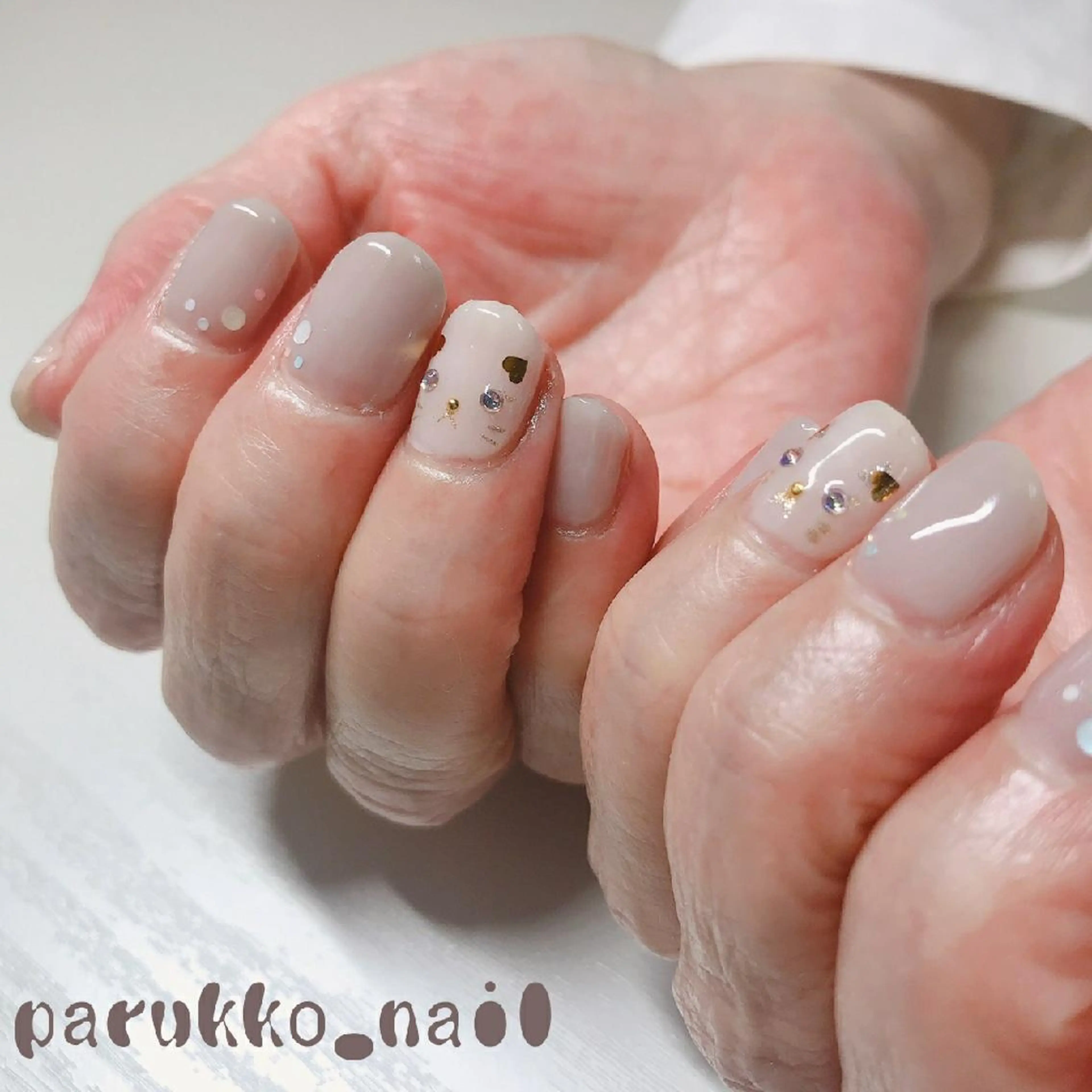 ネイル 爪工房ぱるっこ所属・川岡 香を里のネイルデザイン