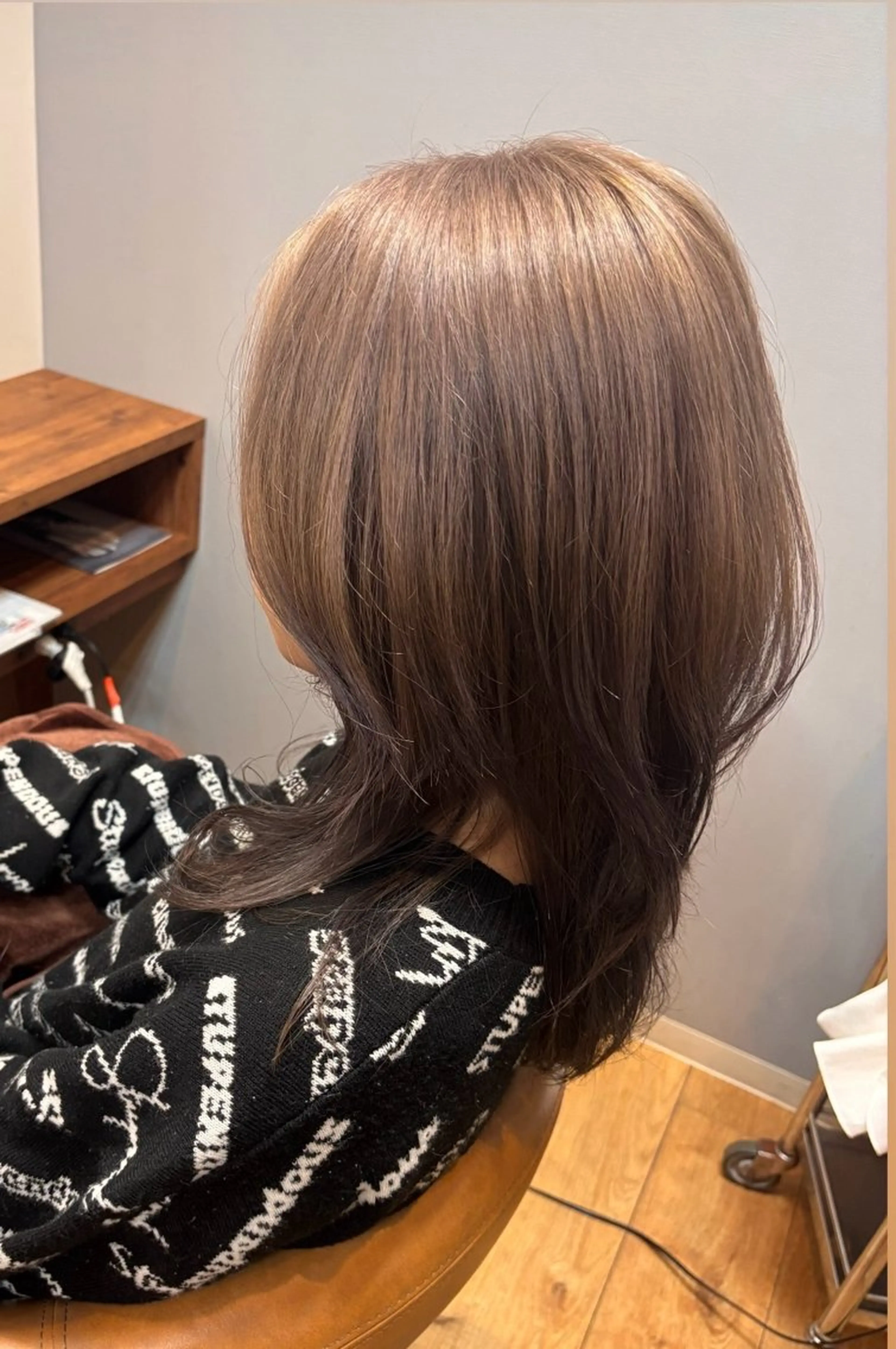 ロング レイヤーカット ロング ウルフカット カット ヘアカラー Aruku  砂川 ももこのヘアスタイル